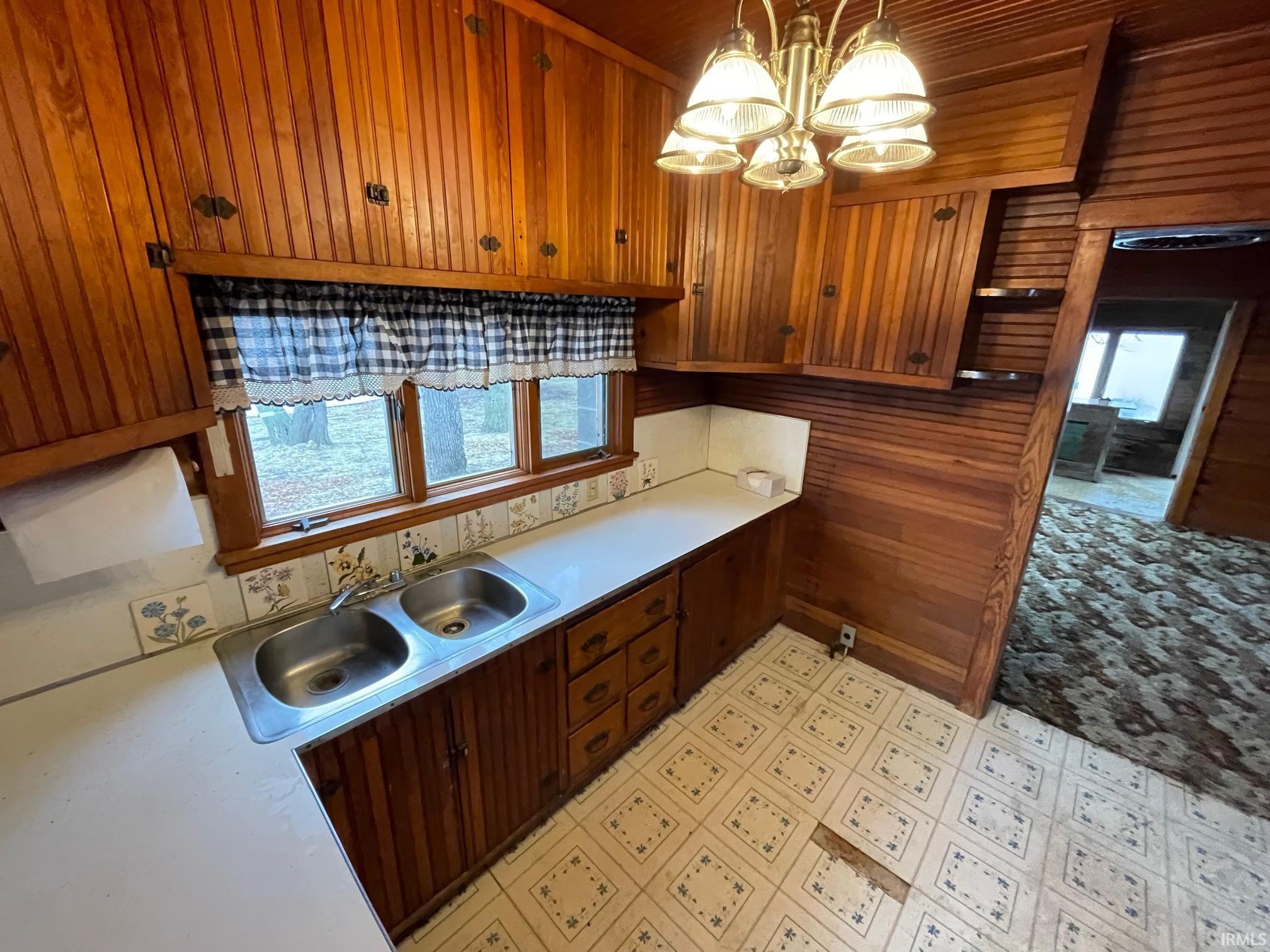 1703 Mitchell