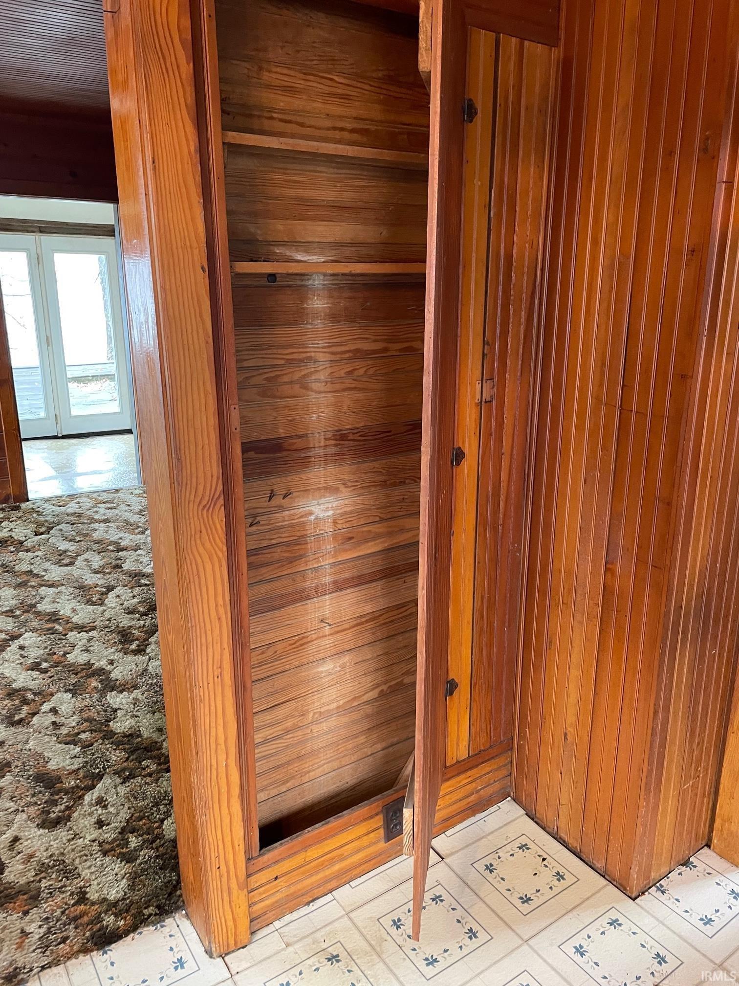 1703 Mitchell