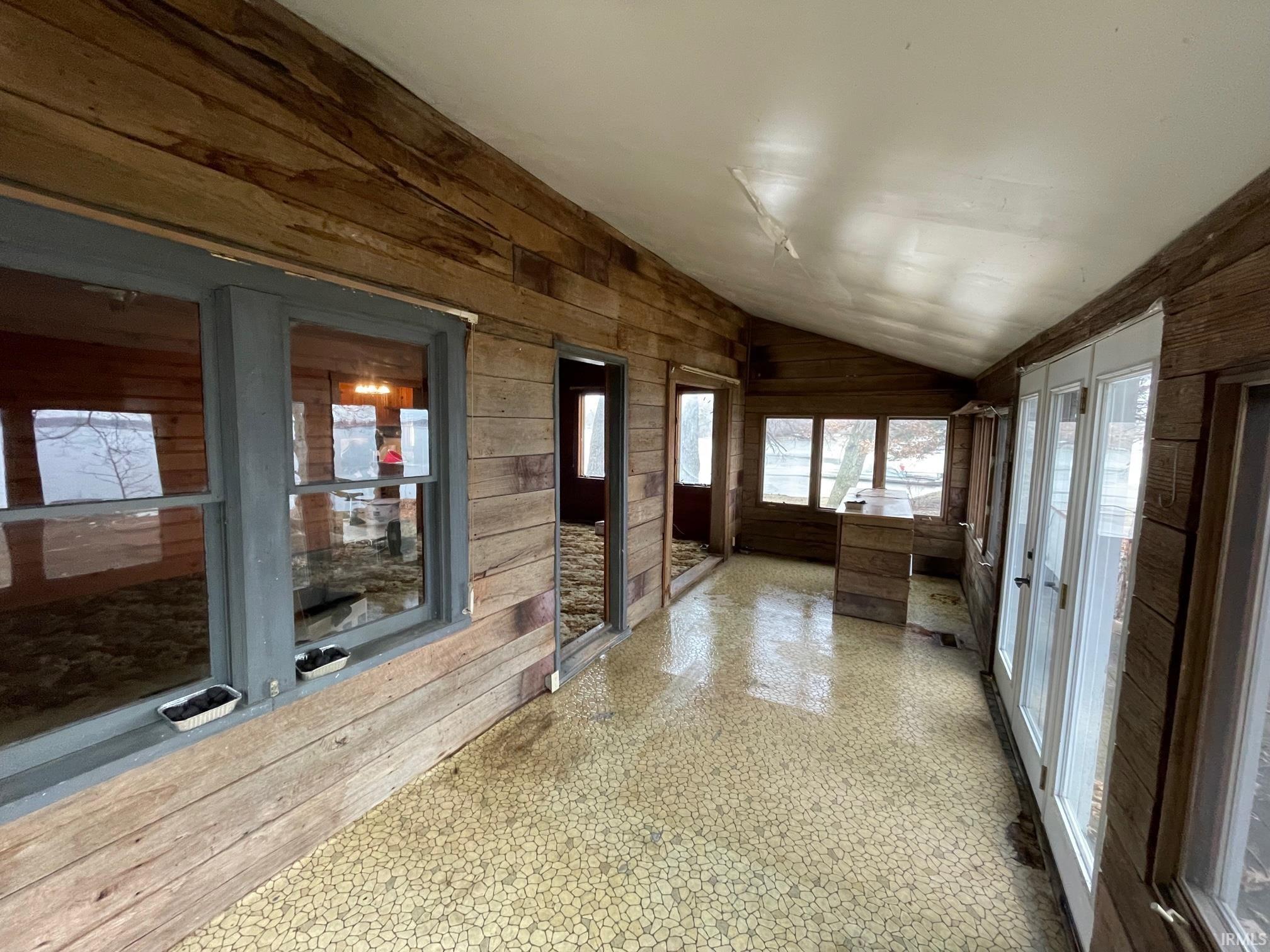 1703 Mitchell