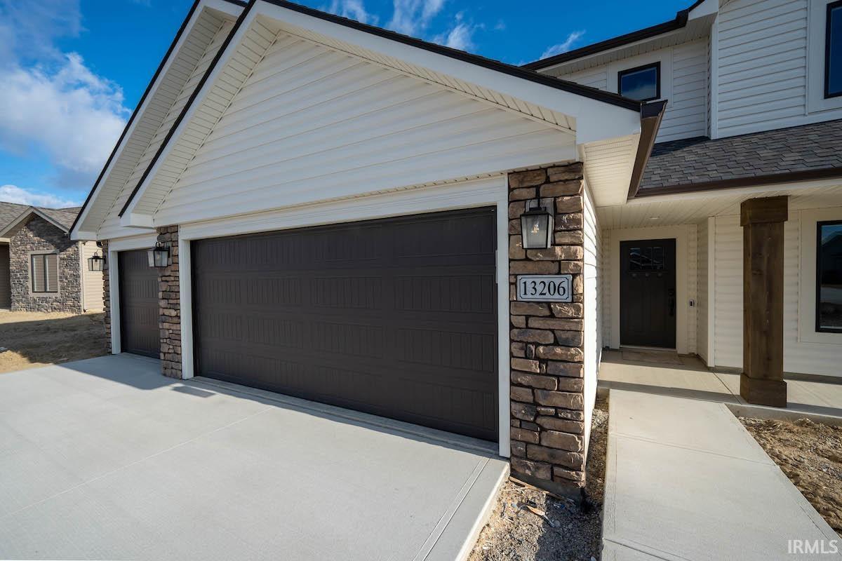 13206 Fringe Tree