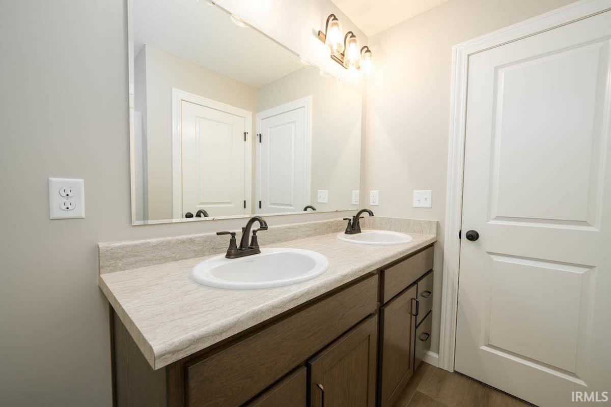 13206 Fringe Tree