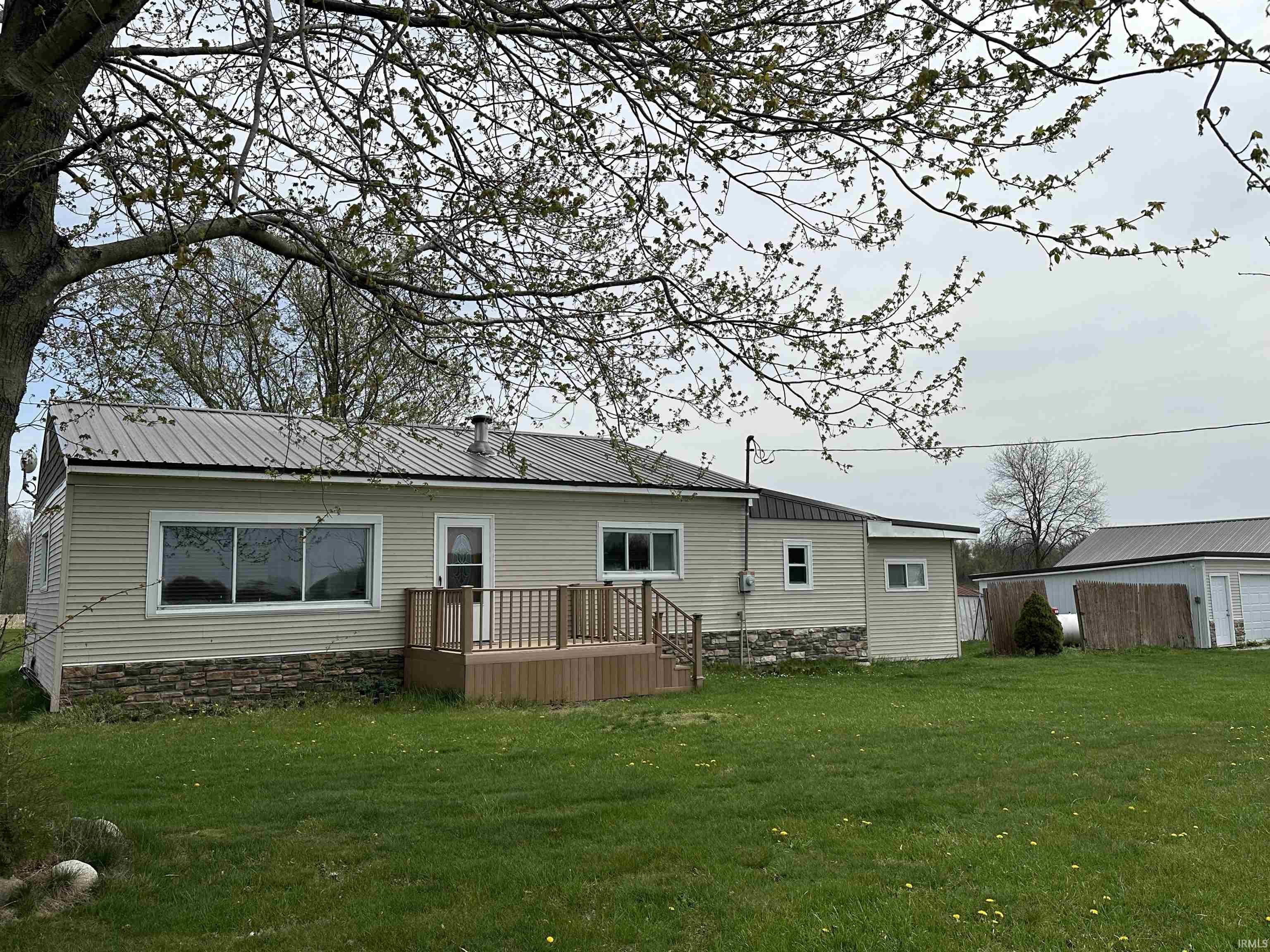 15840 Muckshaw