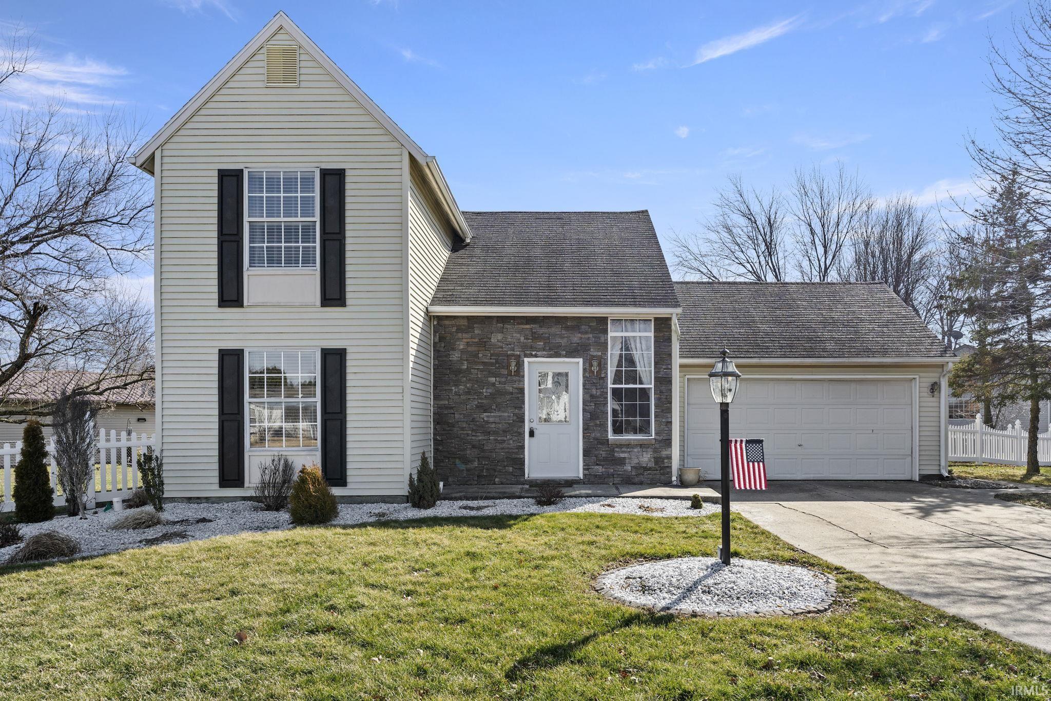 1121 Parkwood