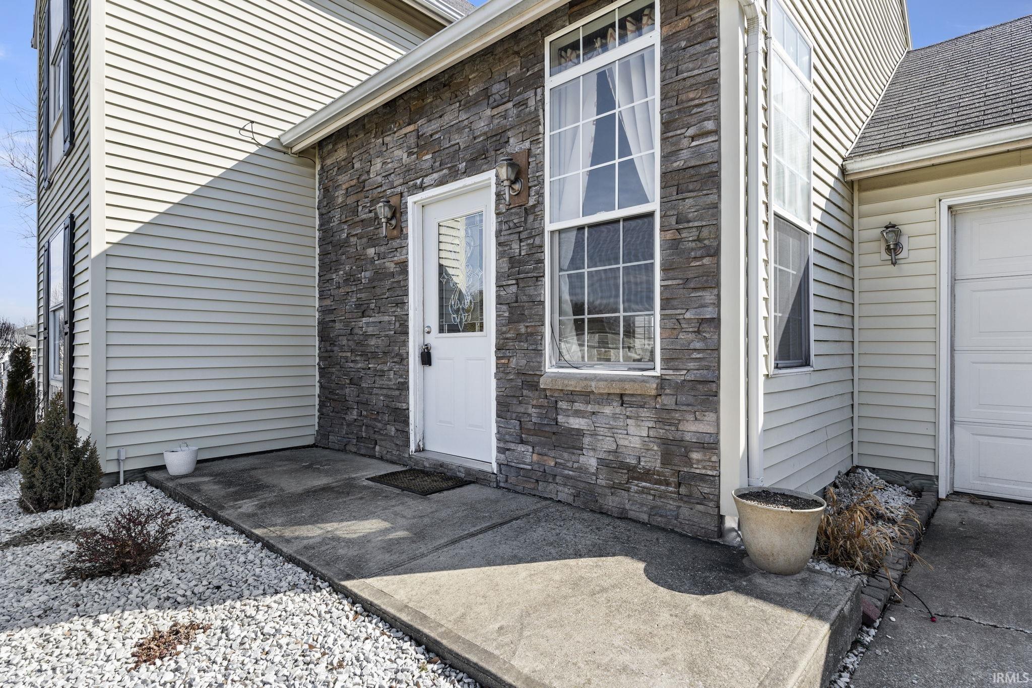 1121 Parkwood