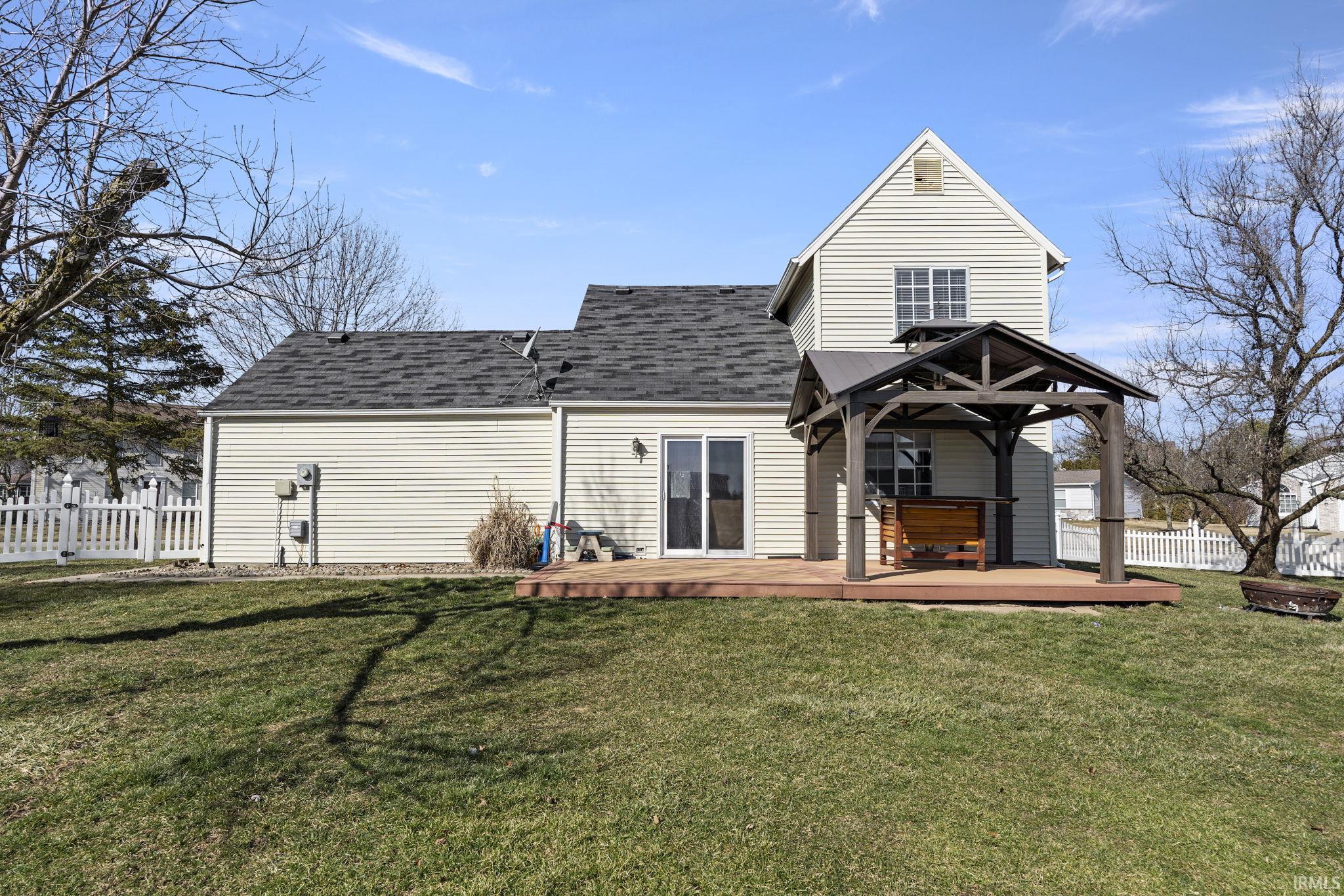 1121 Parkwood