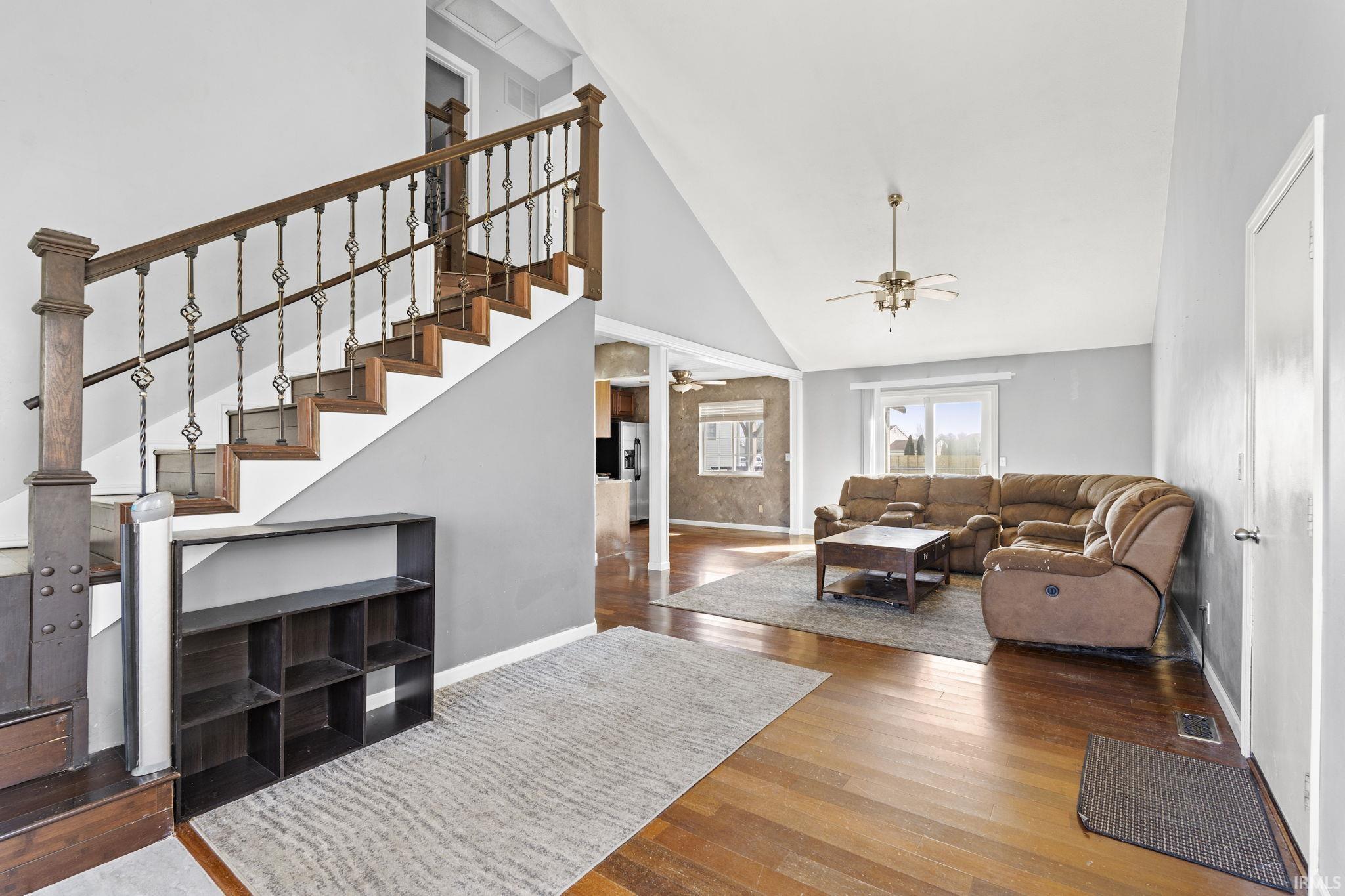 1121 Parkwood