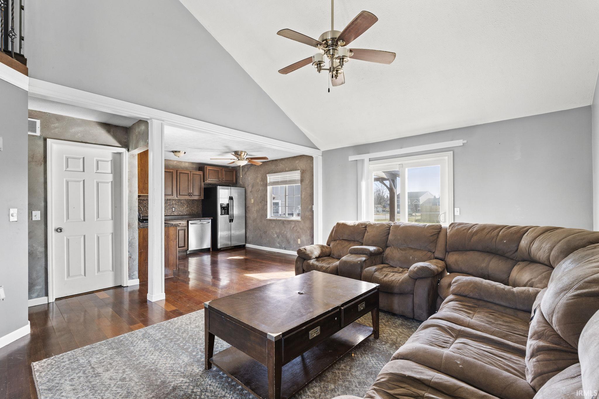 1121 Parkwood