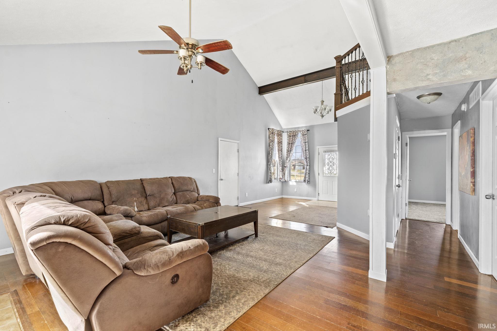 1121 Parkwood
