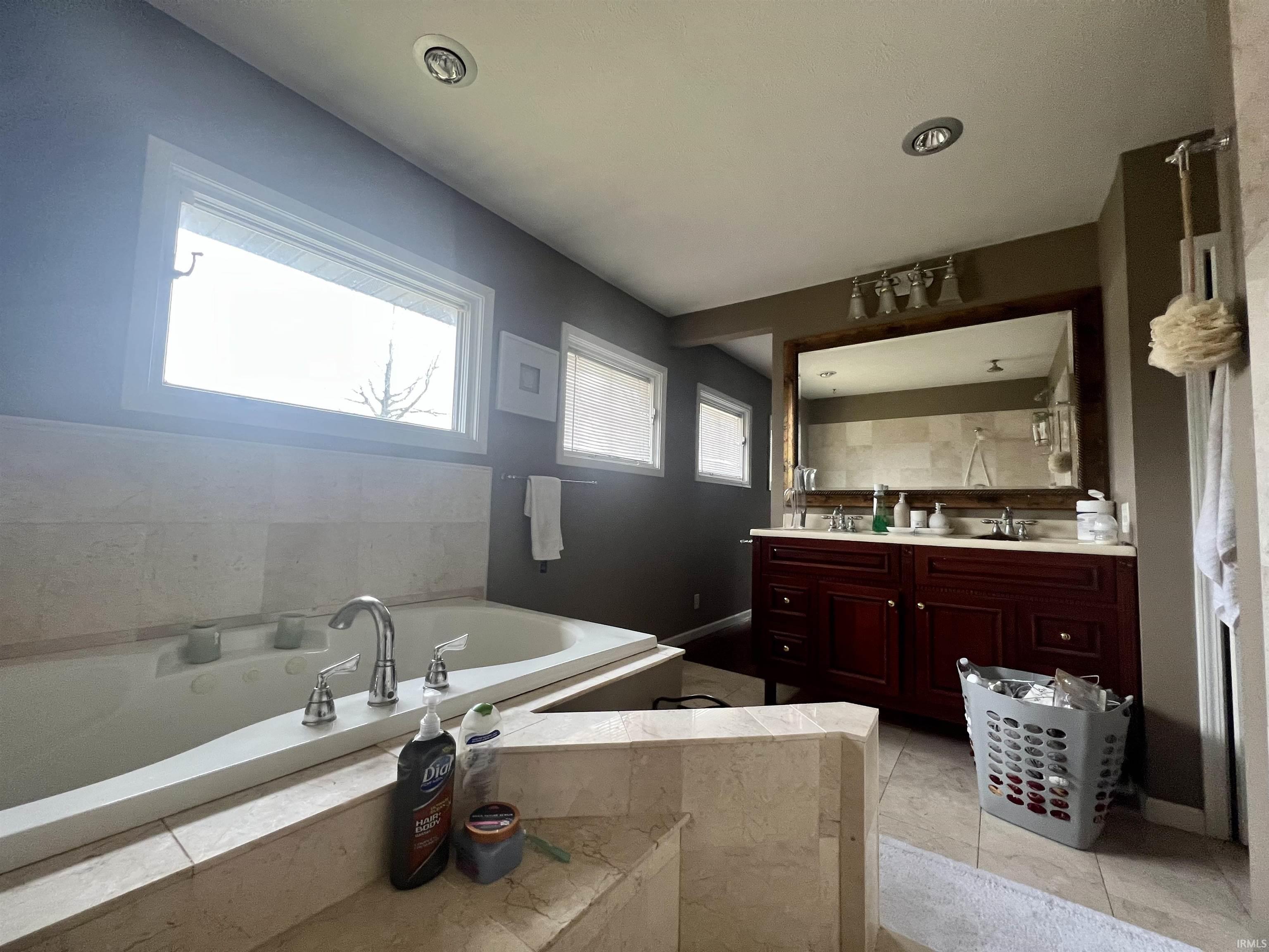 54106 Lyndale