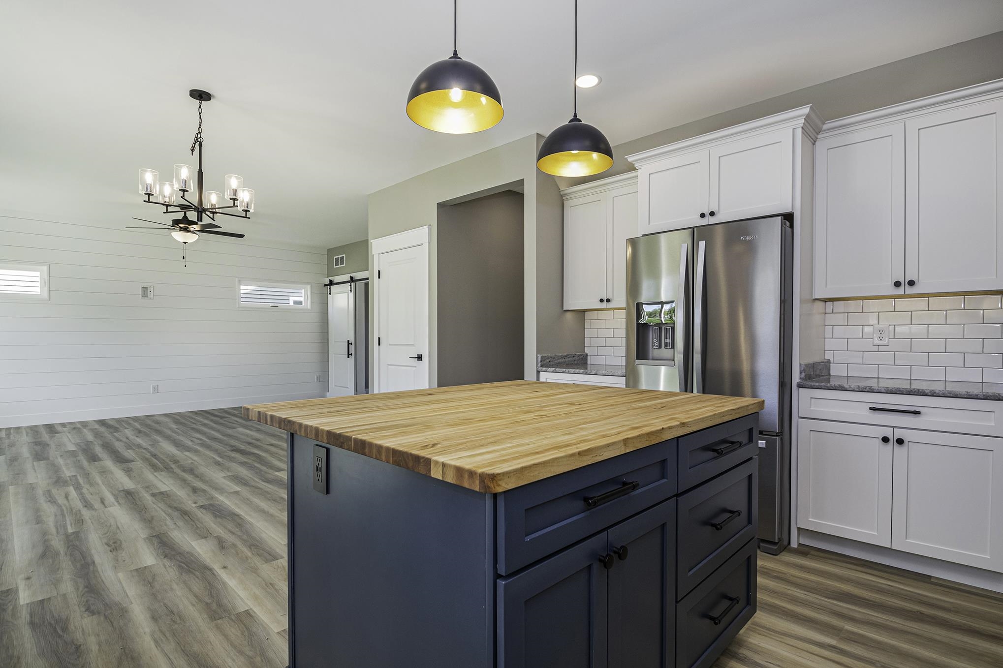 1401 Angelfield