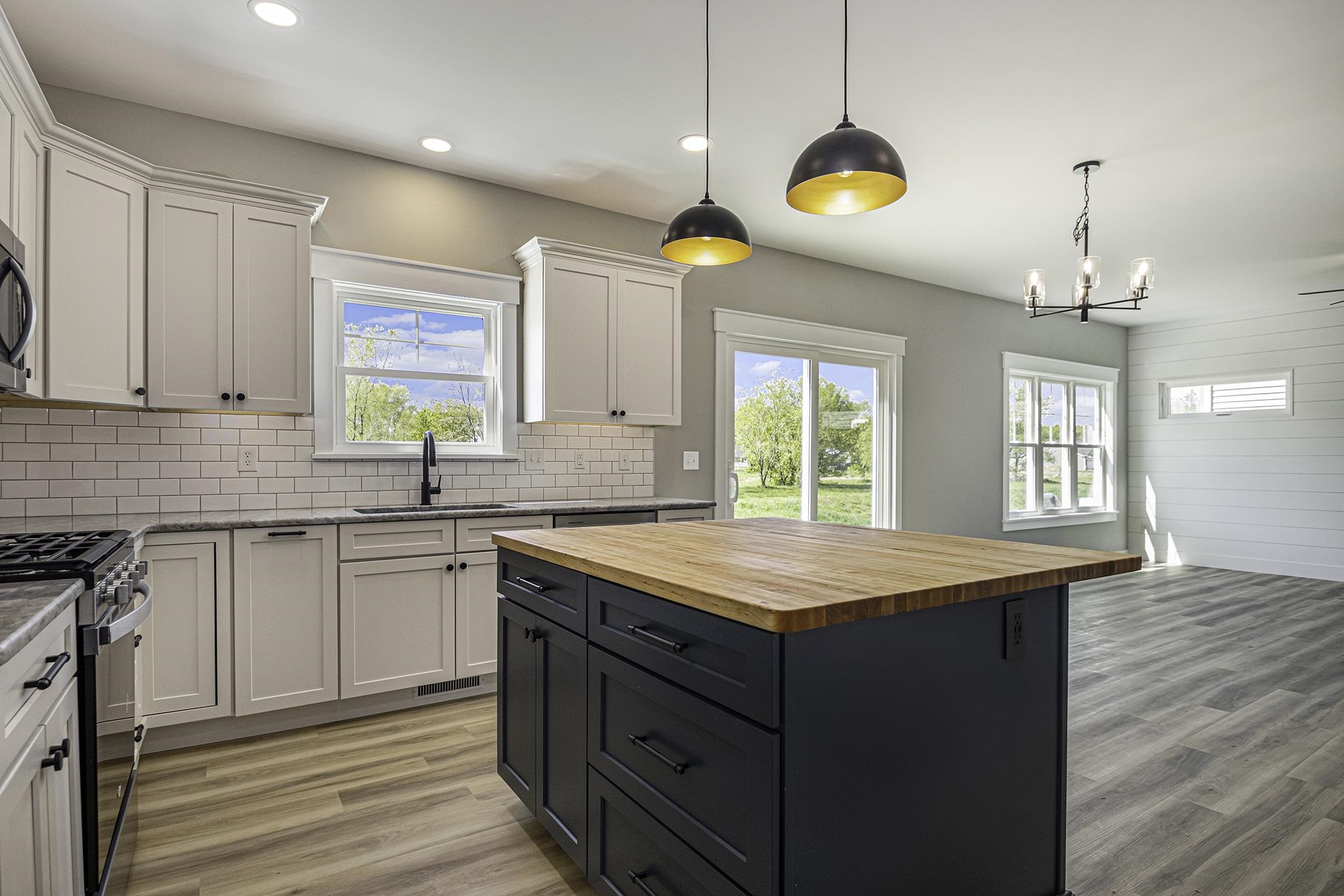 1401 Angelfield