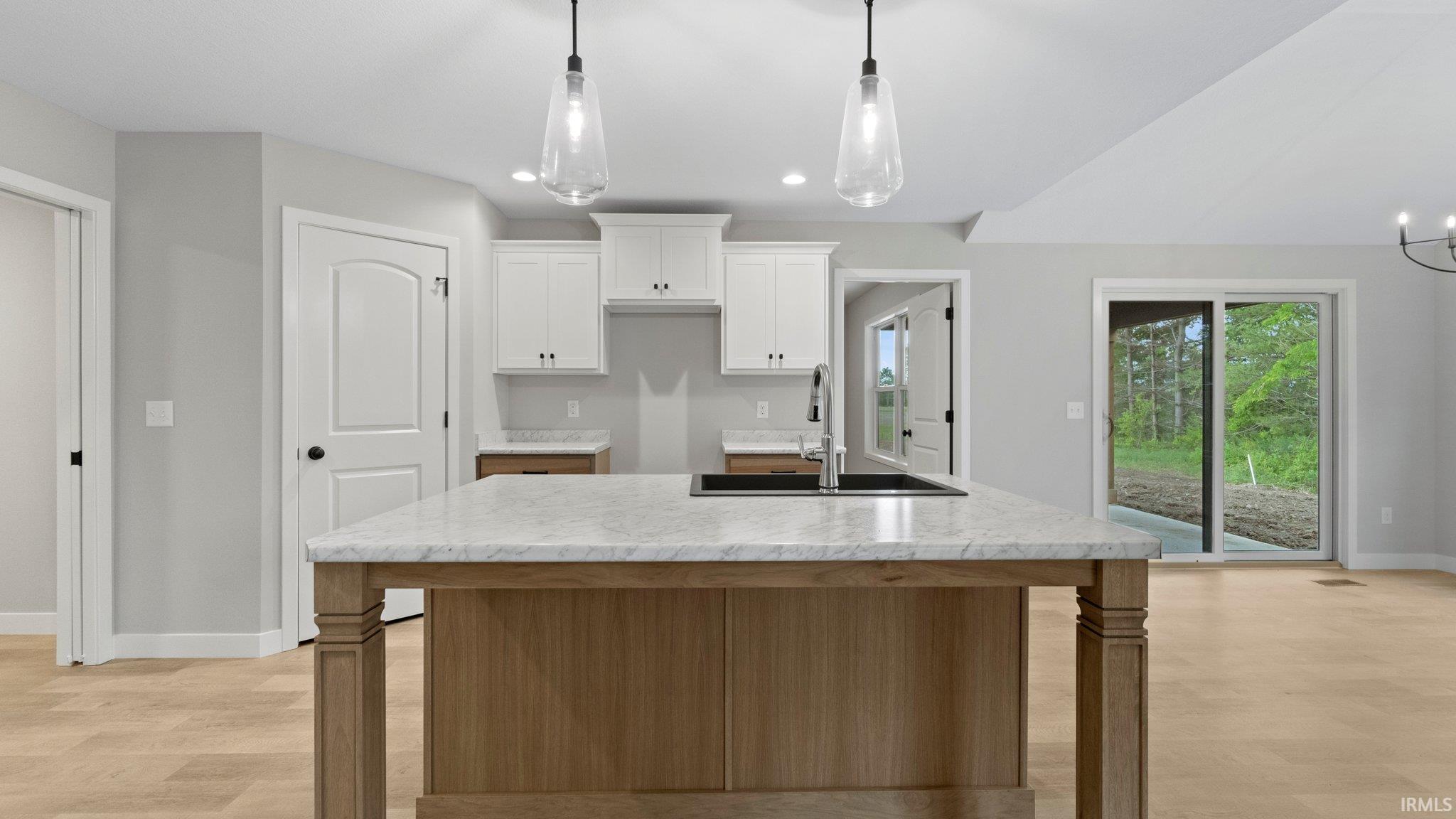 1195 Arthur Heights