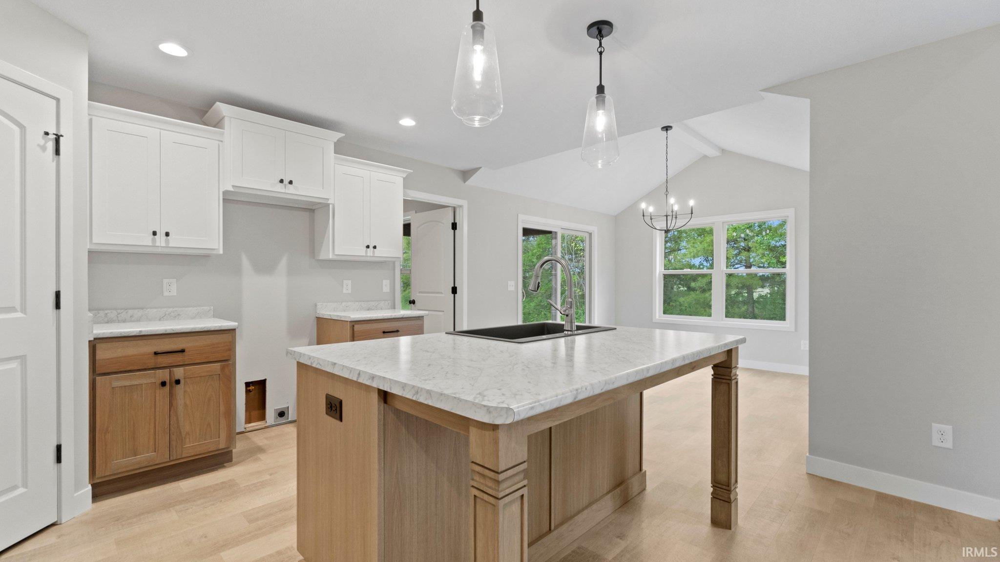 1195 Arthur Heights