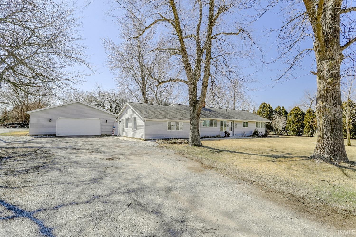1045 Clark