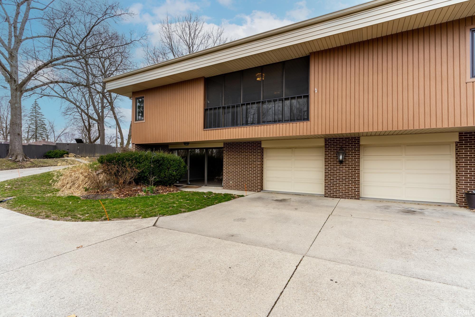 3501 Spy Run Hill