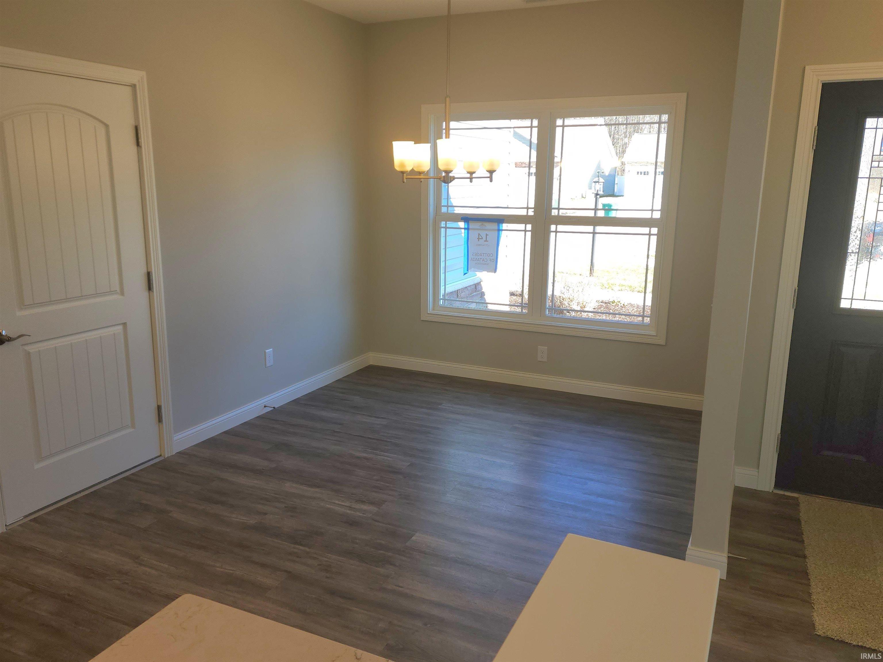 5115 Desert View