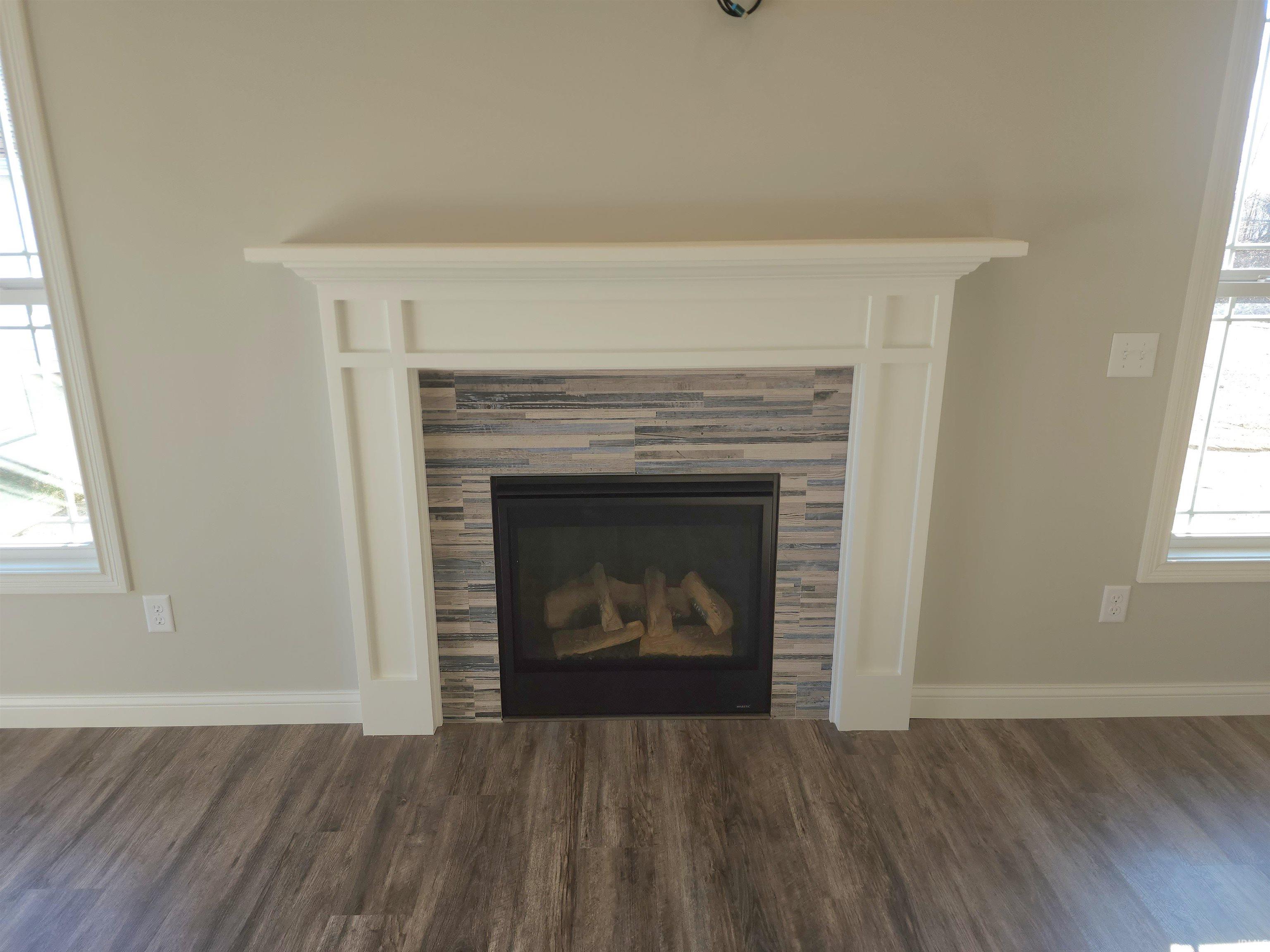 5115 Desert View