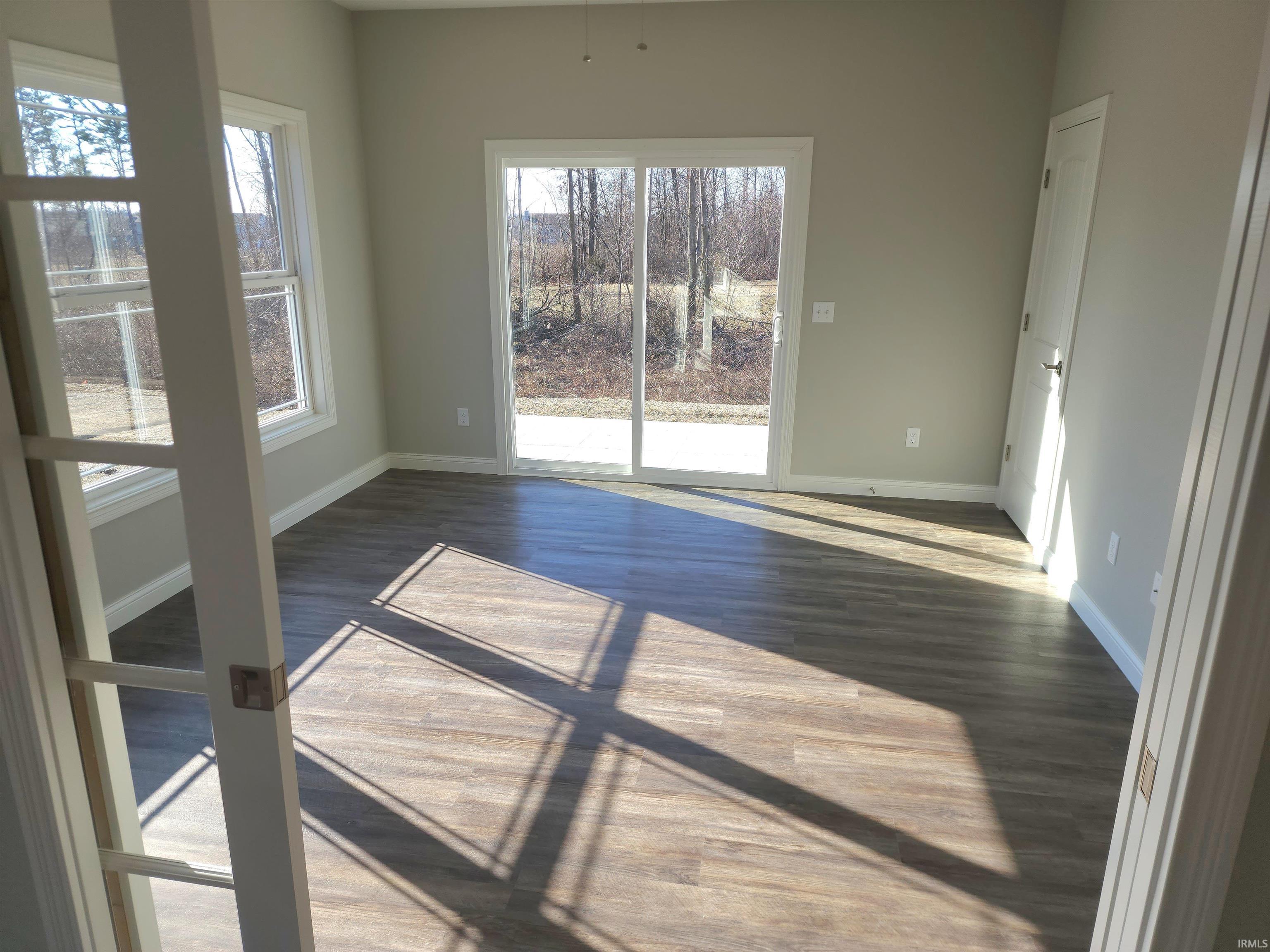 5115 Desert View