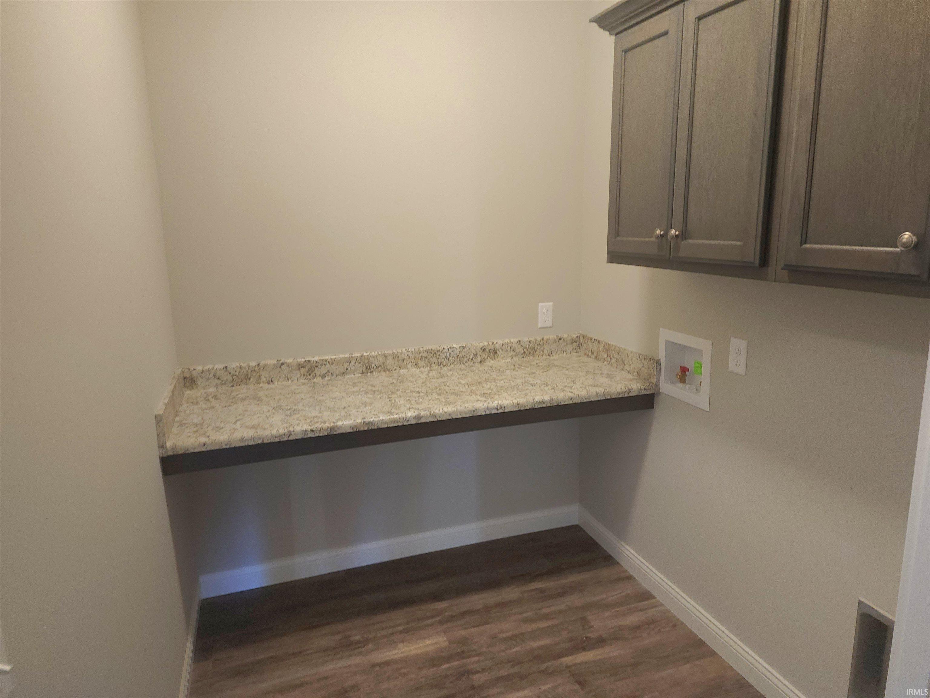 5115 Desert View