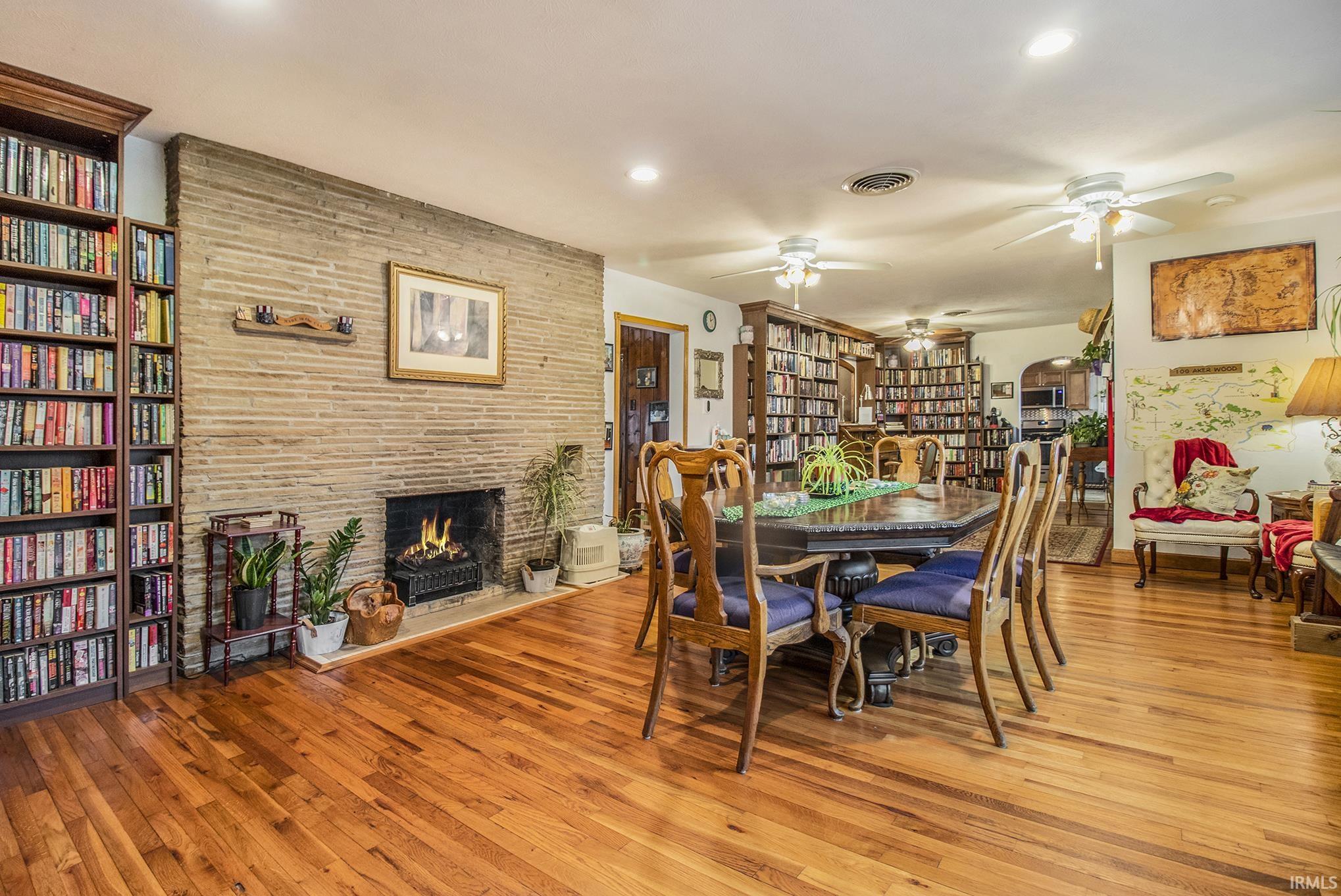 905 White Oak