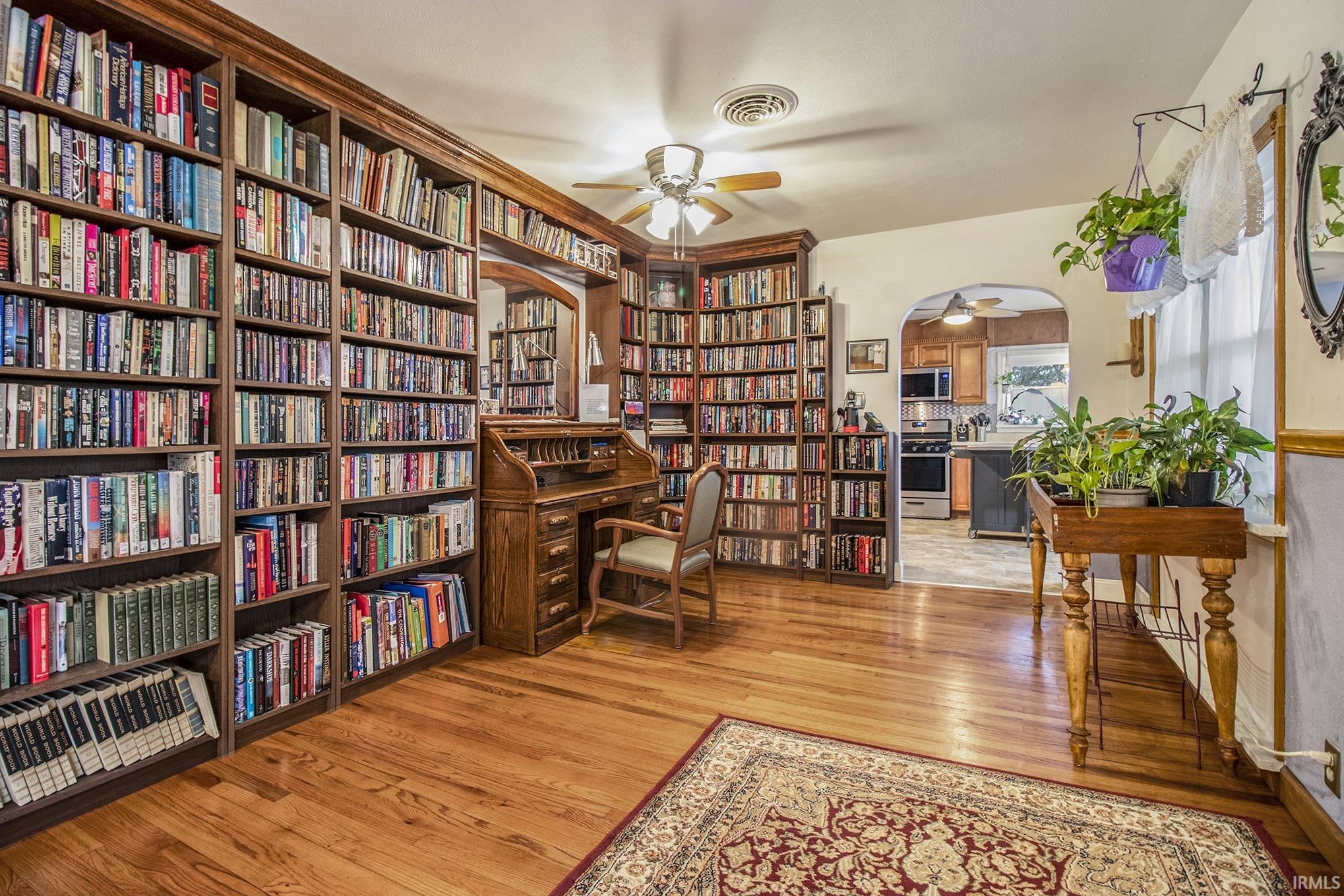 905 White Oak