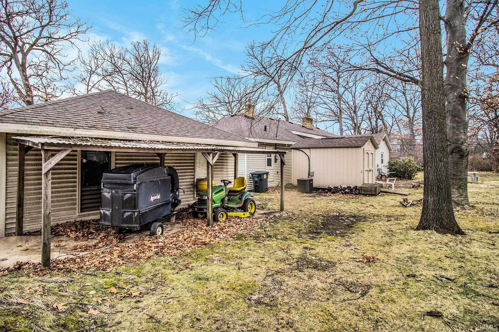 905 White Oak