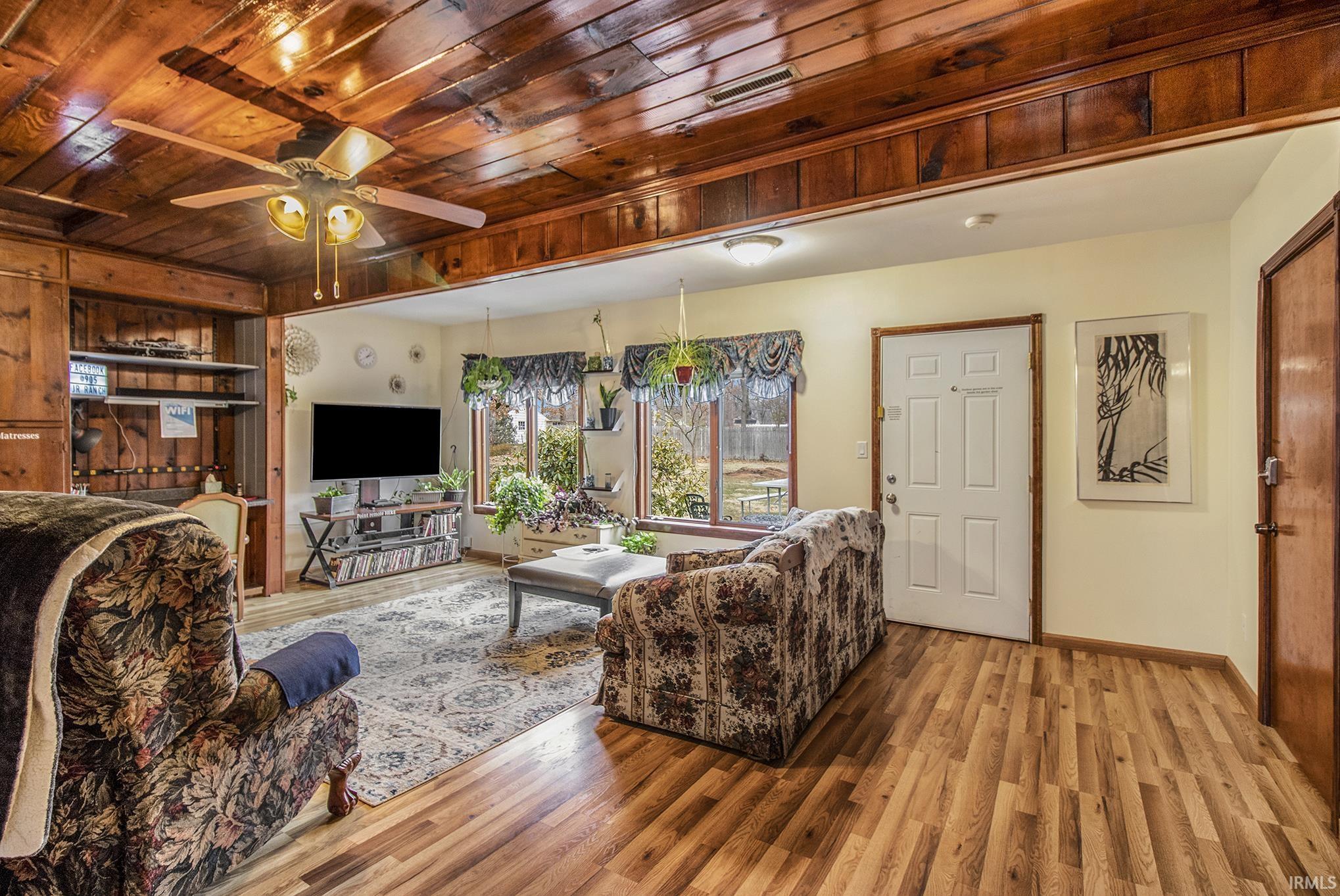 905 White Oak