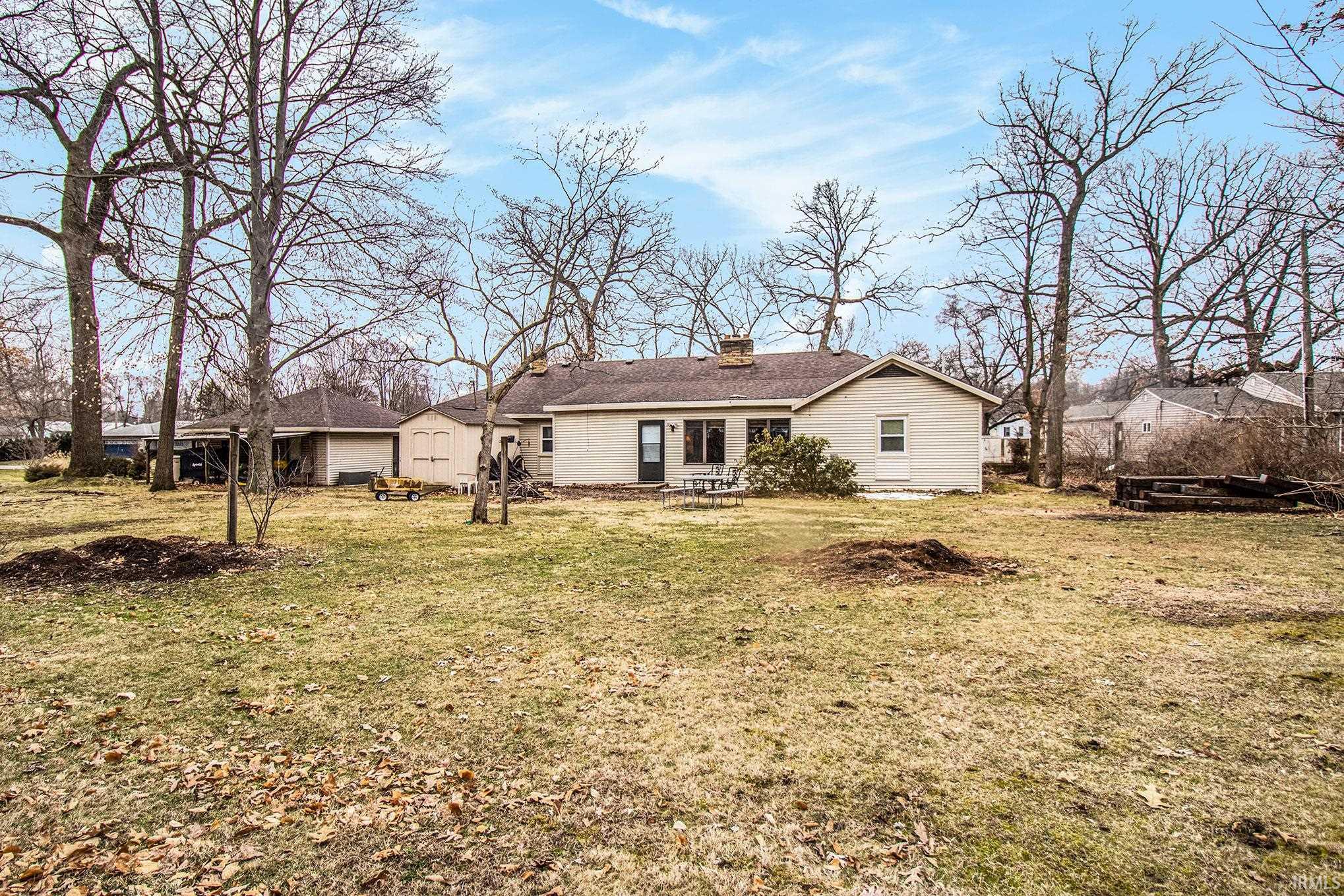 905 White Oak