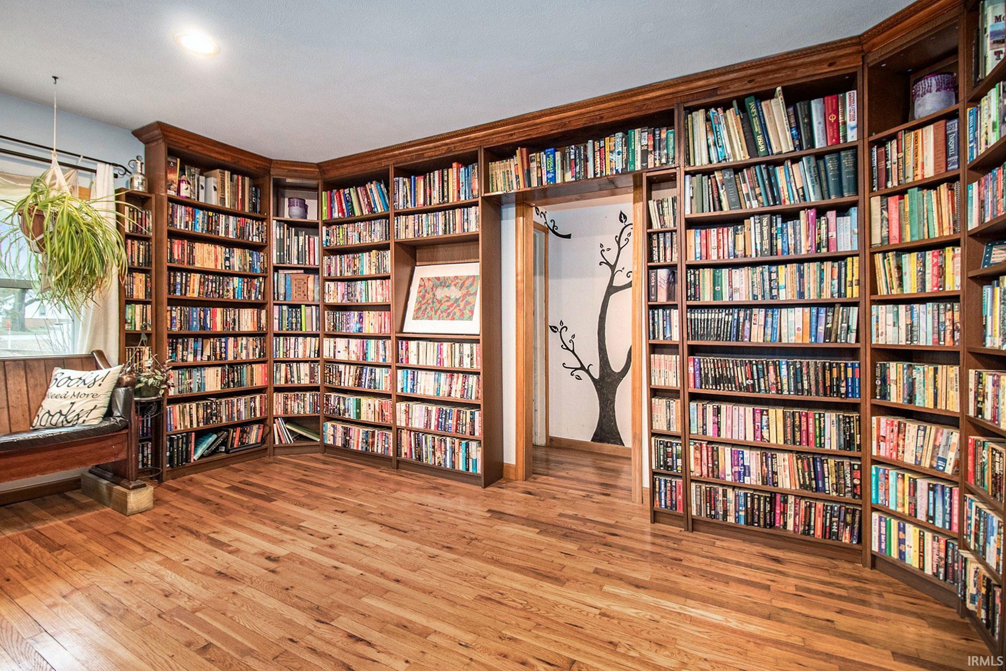 905 White Oak