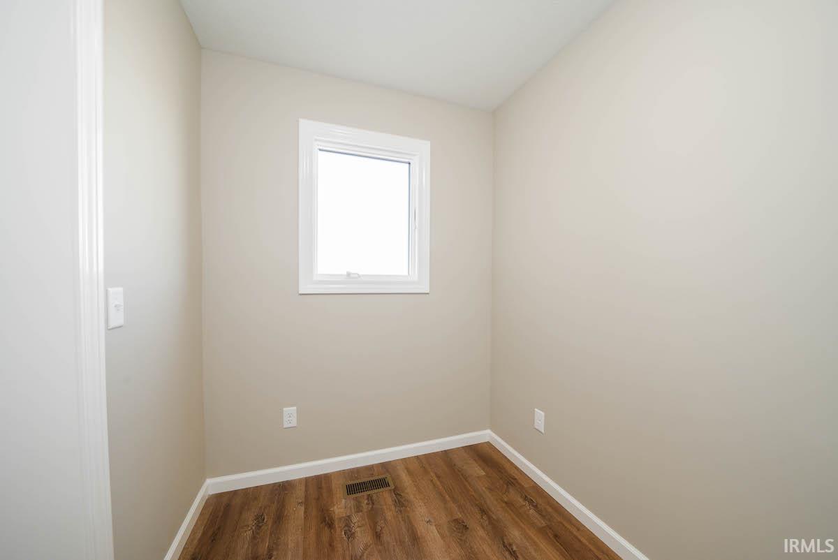 2112 Custer