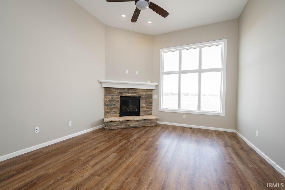 2112 Custer