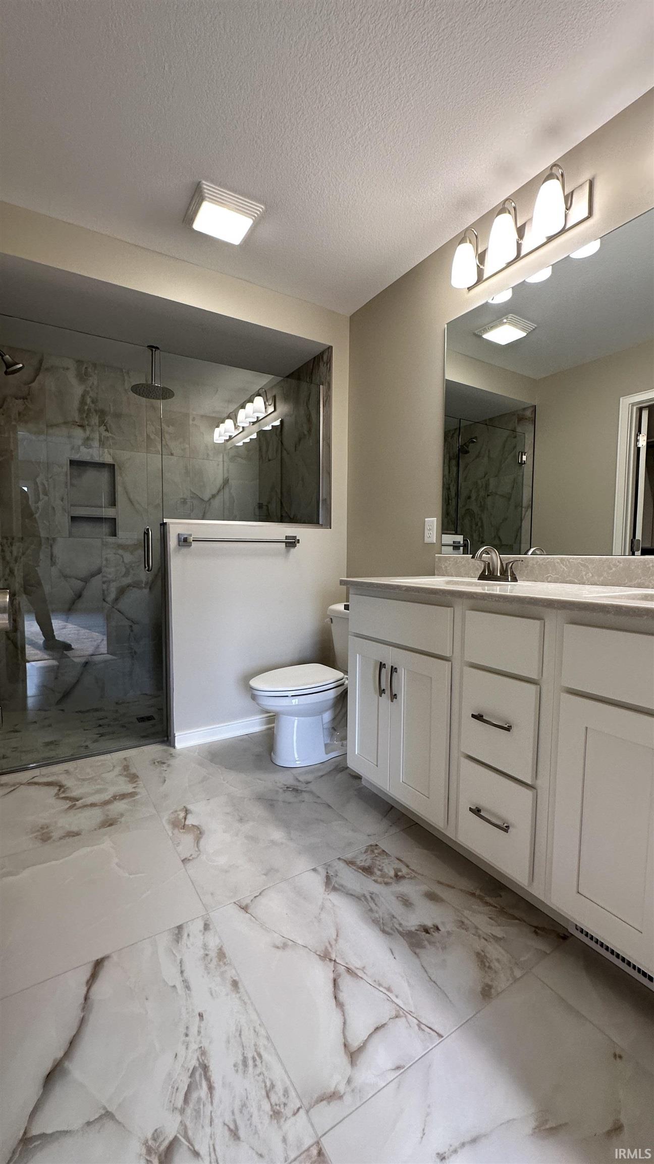 17672 Lakota, Apt 7 Ridley Par