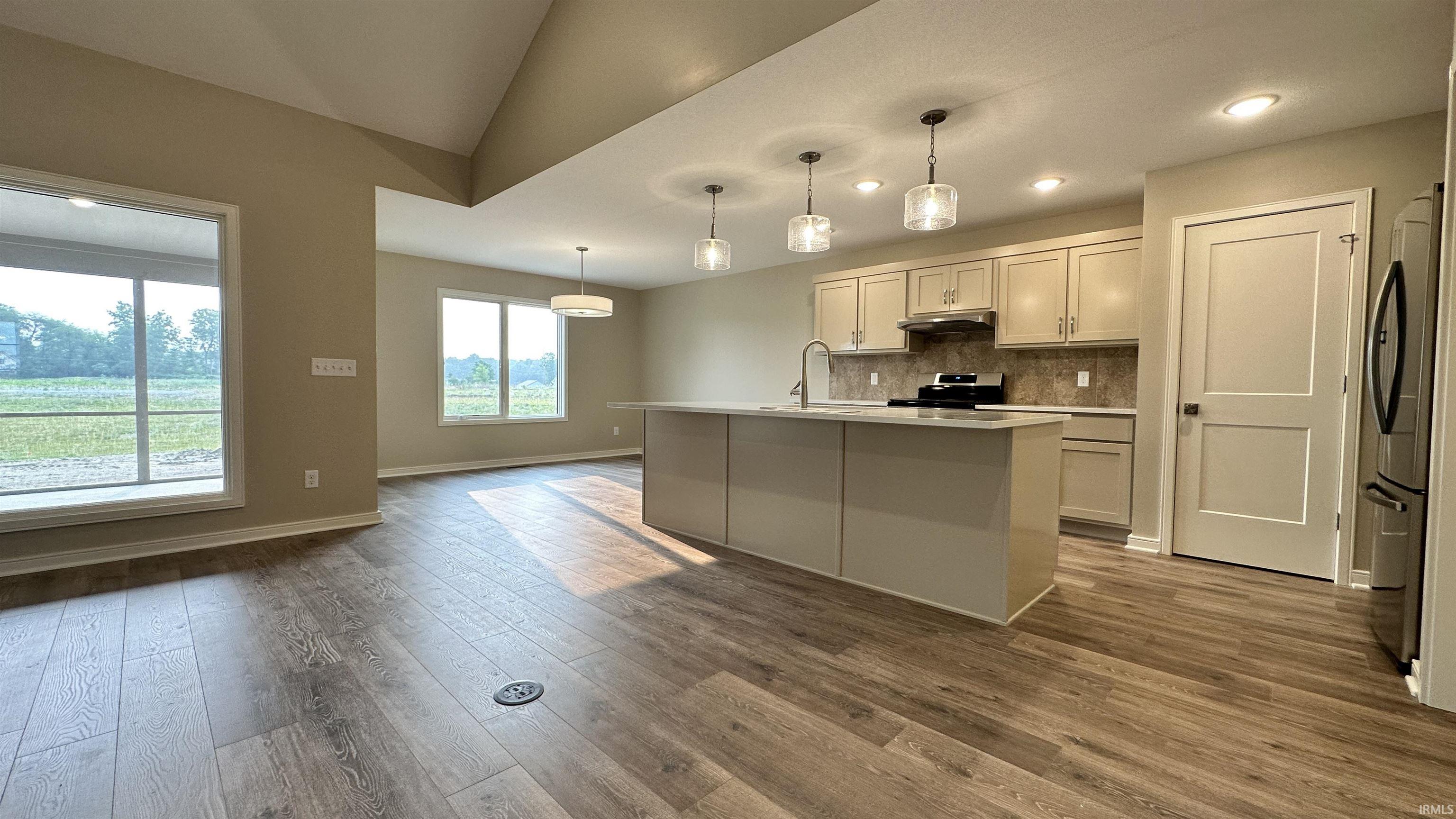17672 Lakota, Apt 7 Ridley Par
