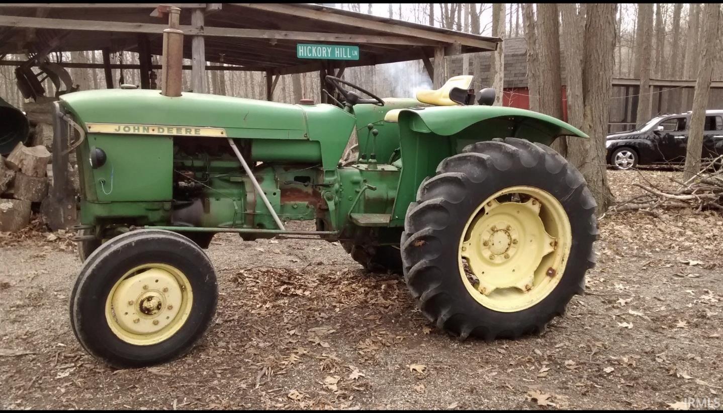 1888 600 E