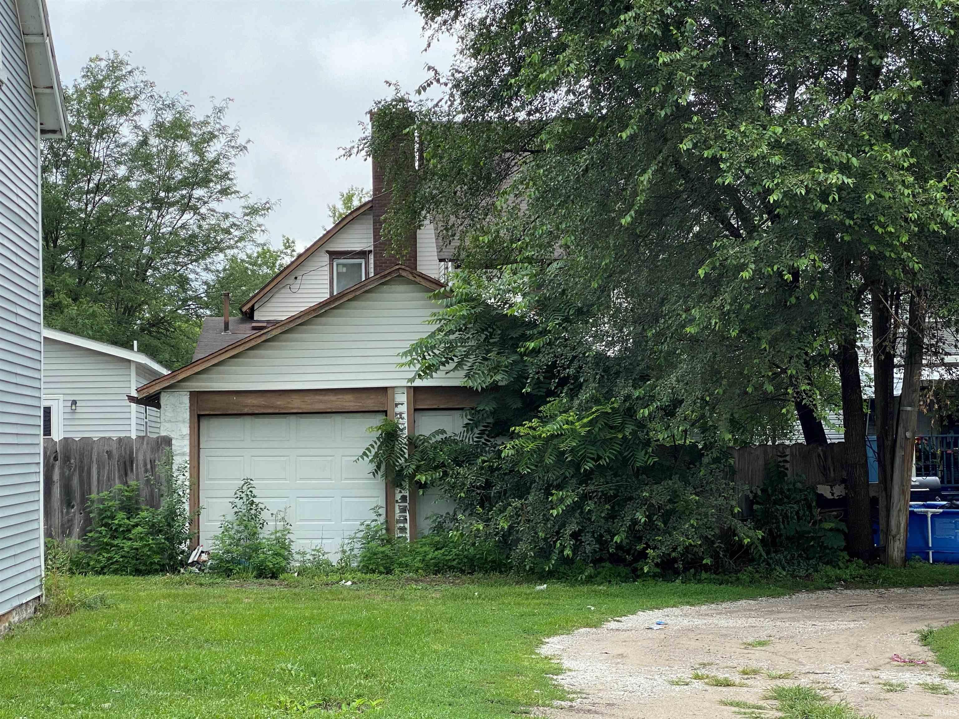 913 Marion