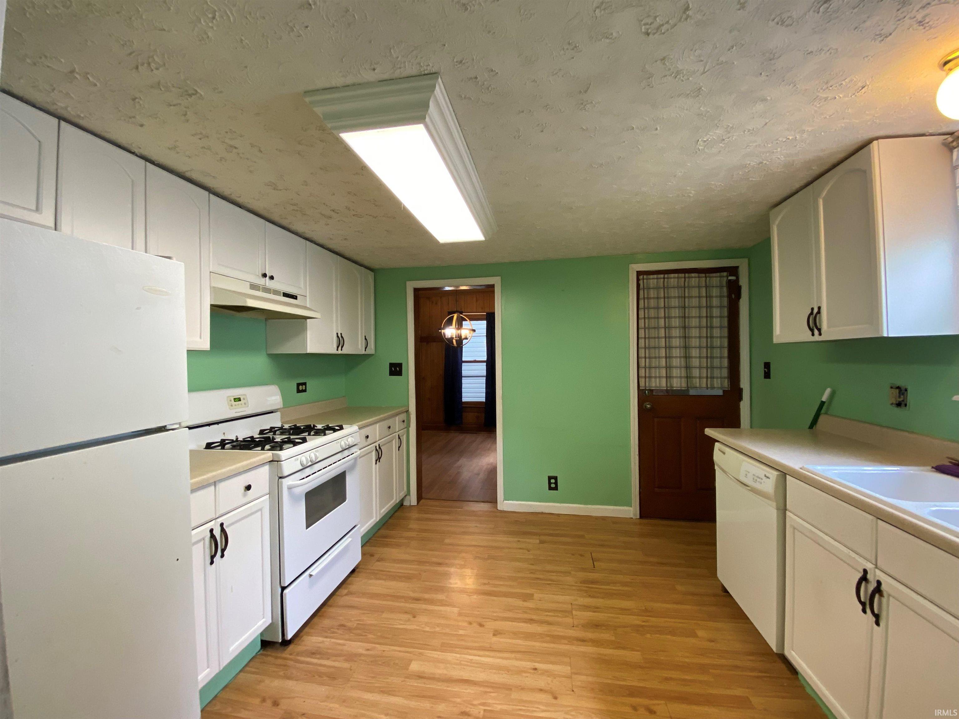 913 Marion