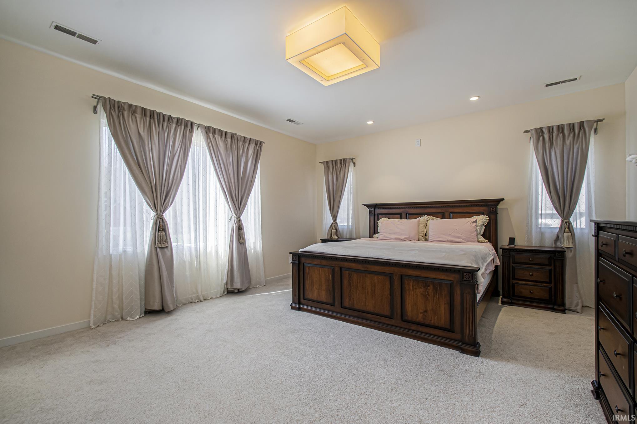 50890 Hawthorne Meadow