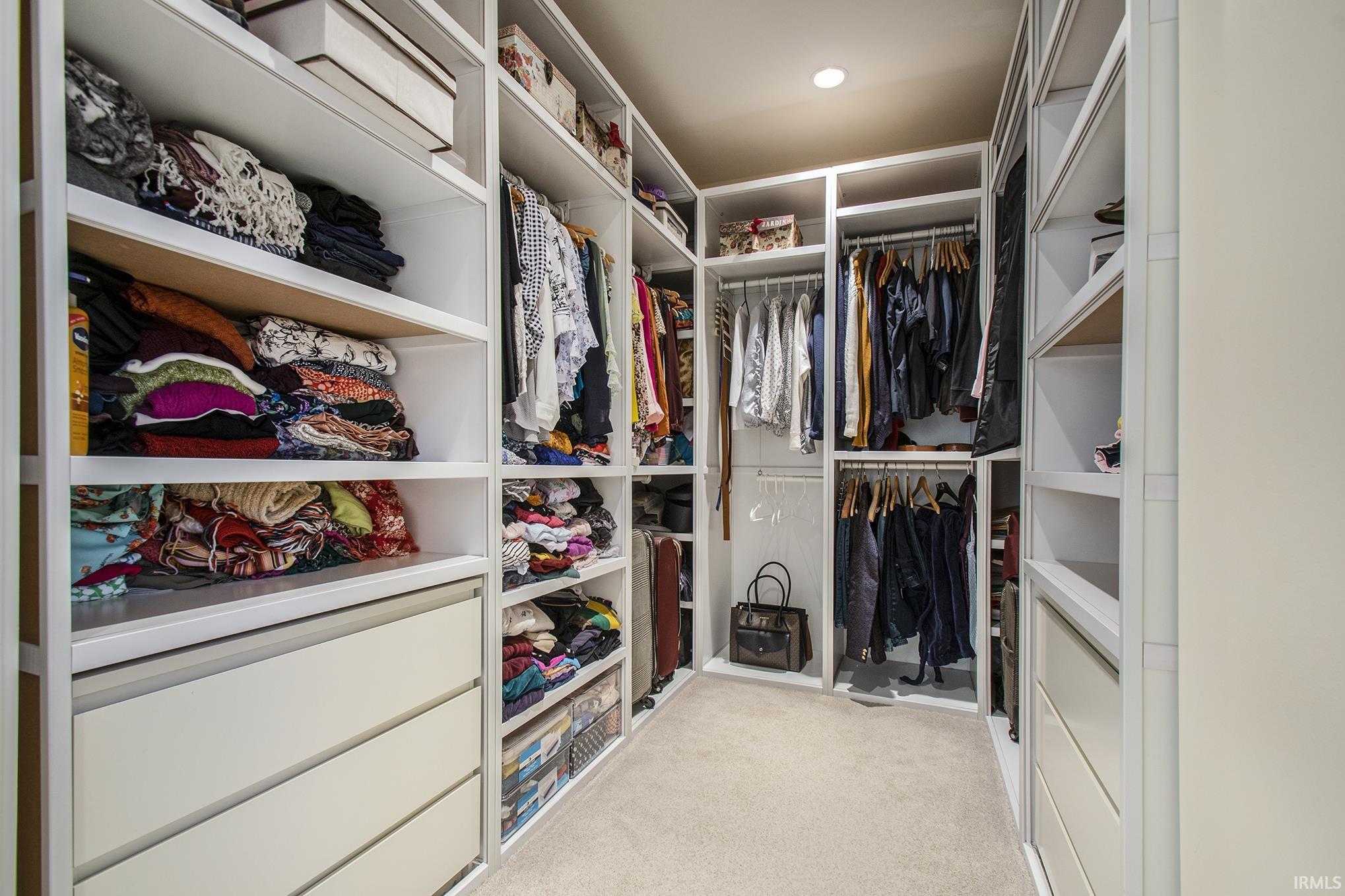 50890 Hawthorne Meadow