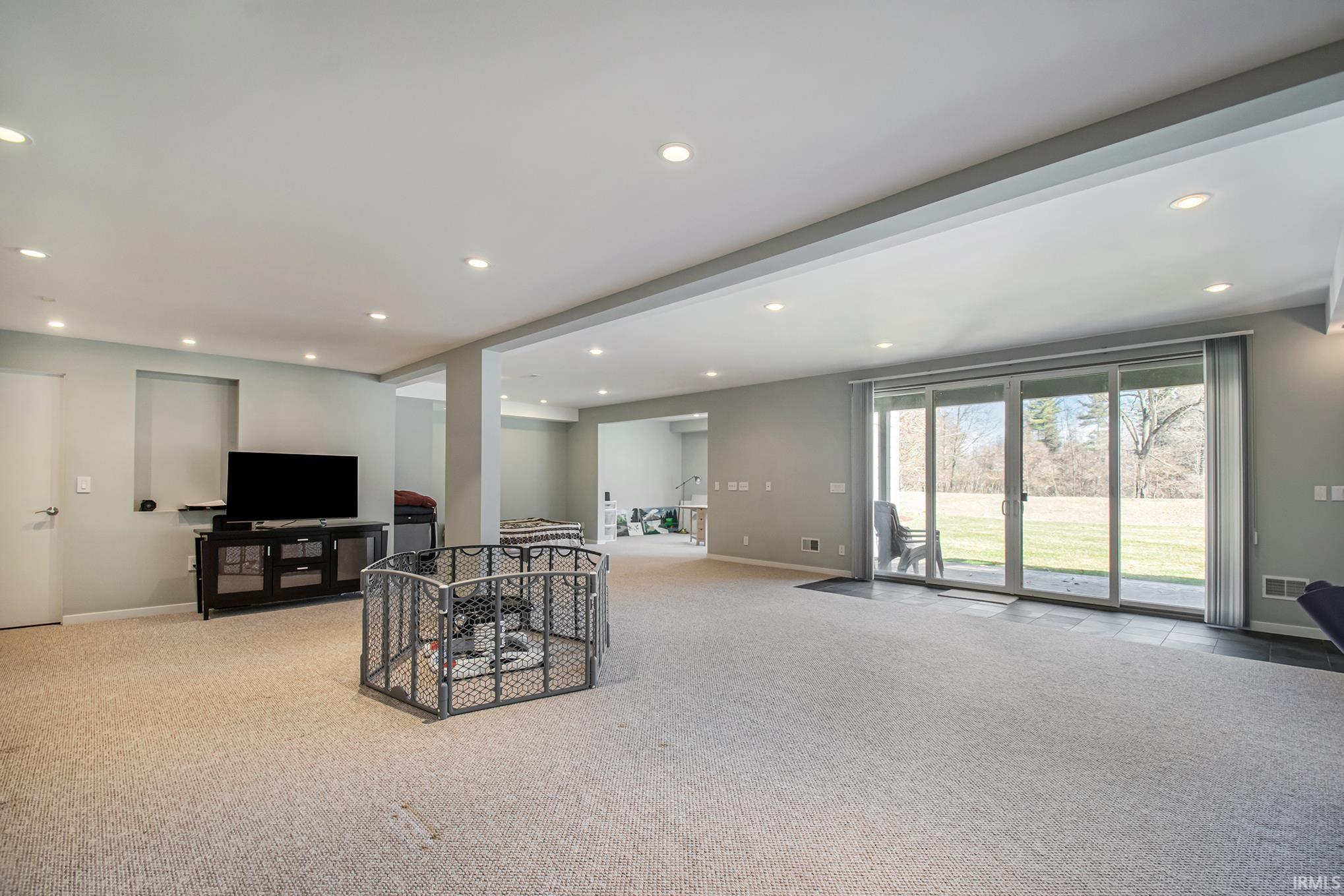 50890 Hawthorne Meadow