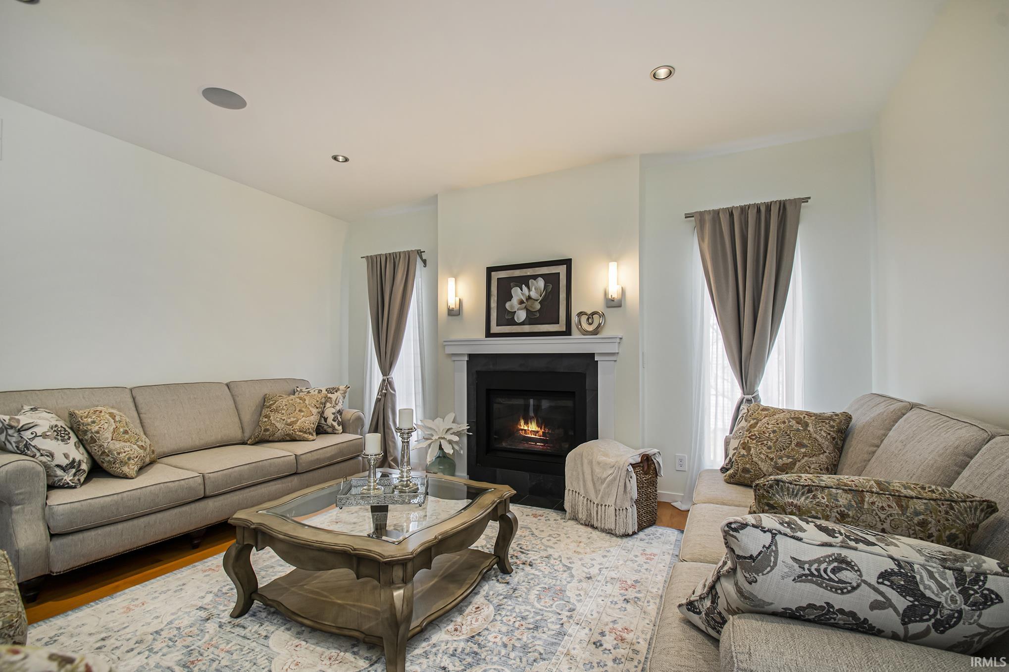 50890 Hawthorne Meadow