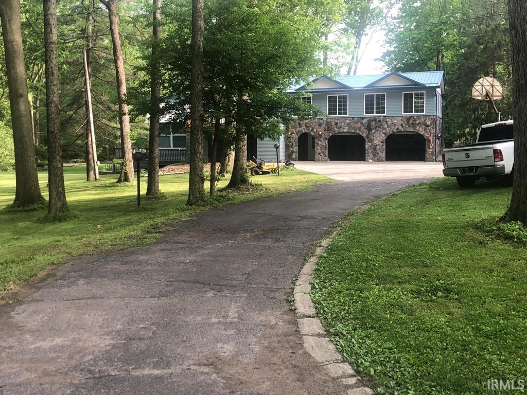 1112 Richard Road