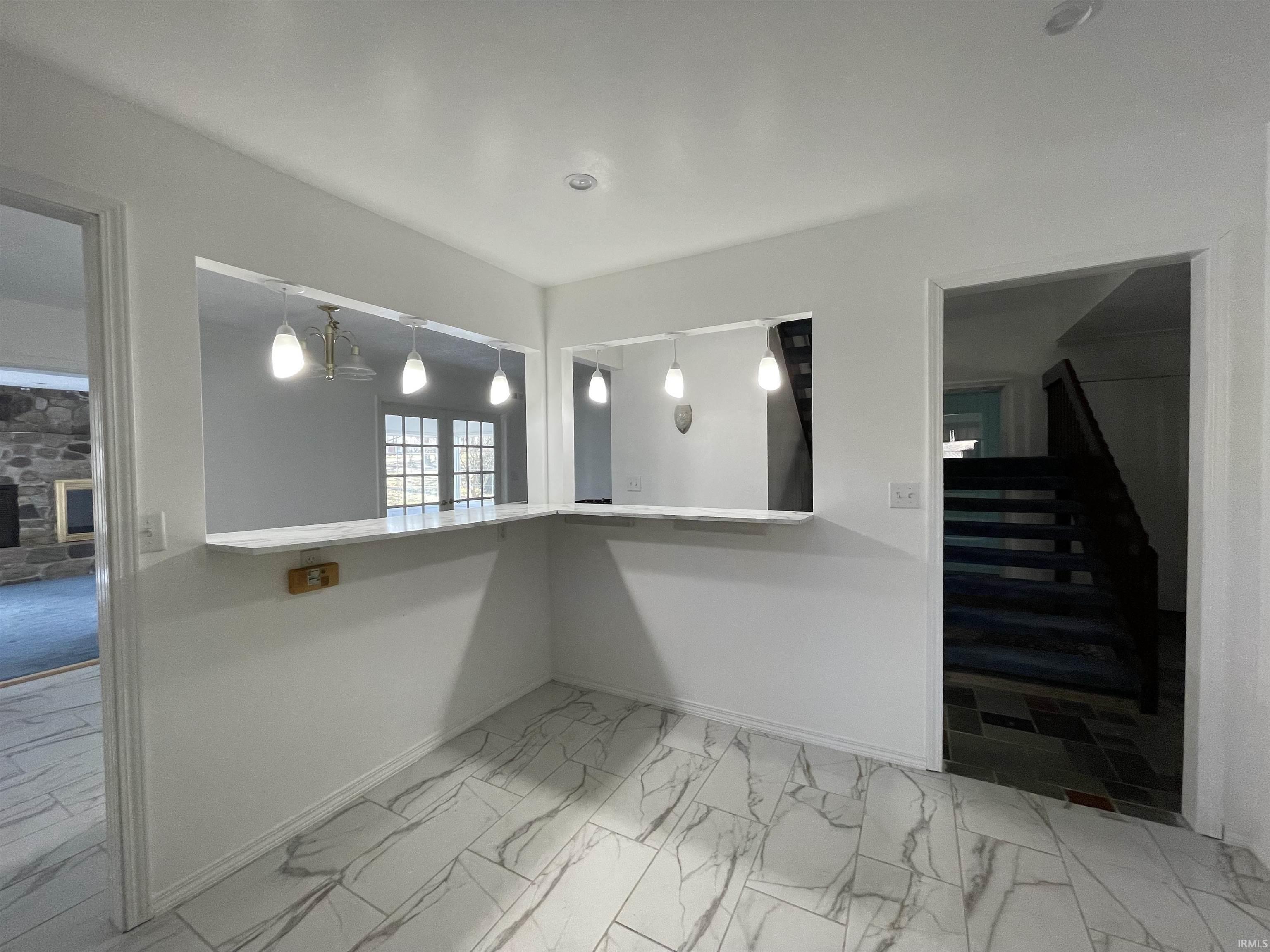 1112 Richard Road