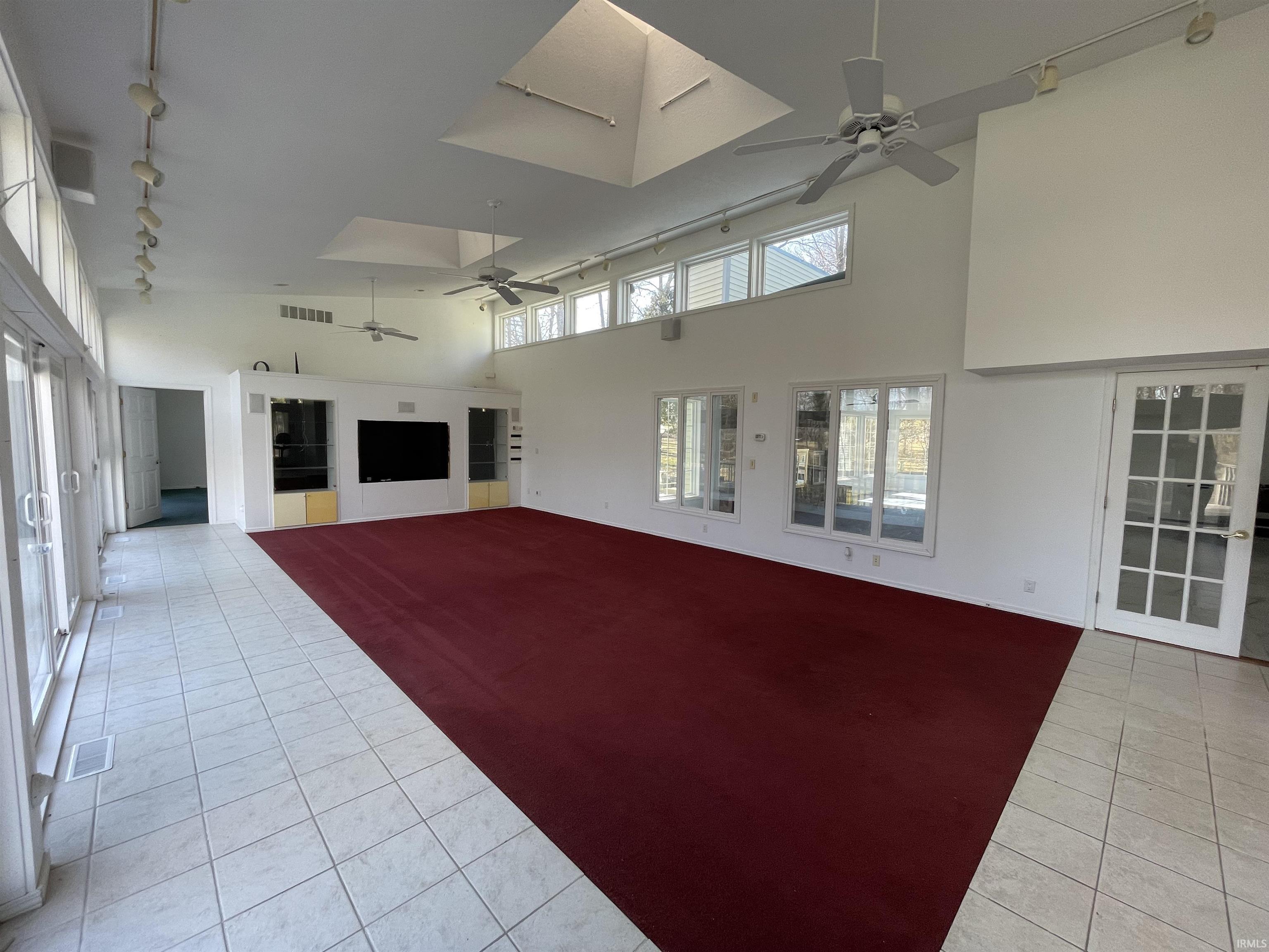 1112 Richard Road