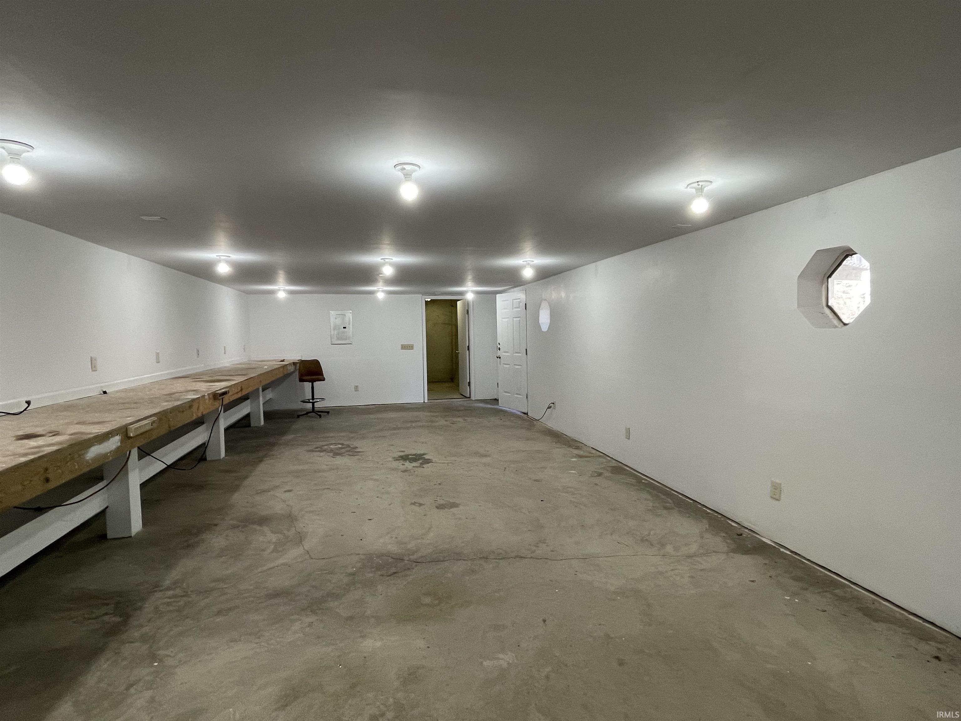 1112 Richard Road