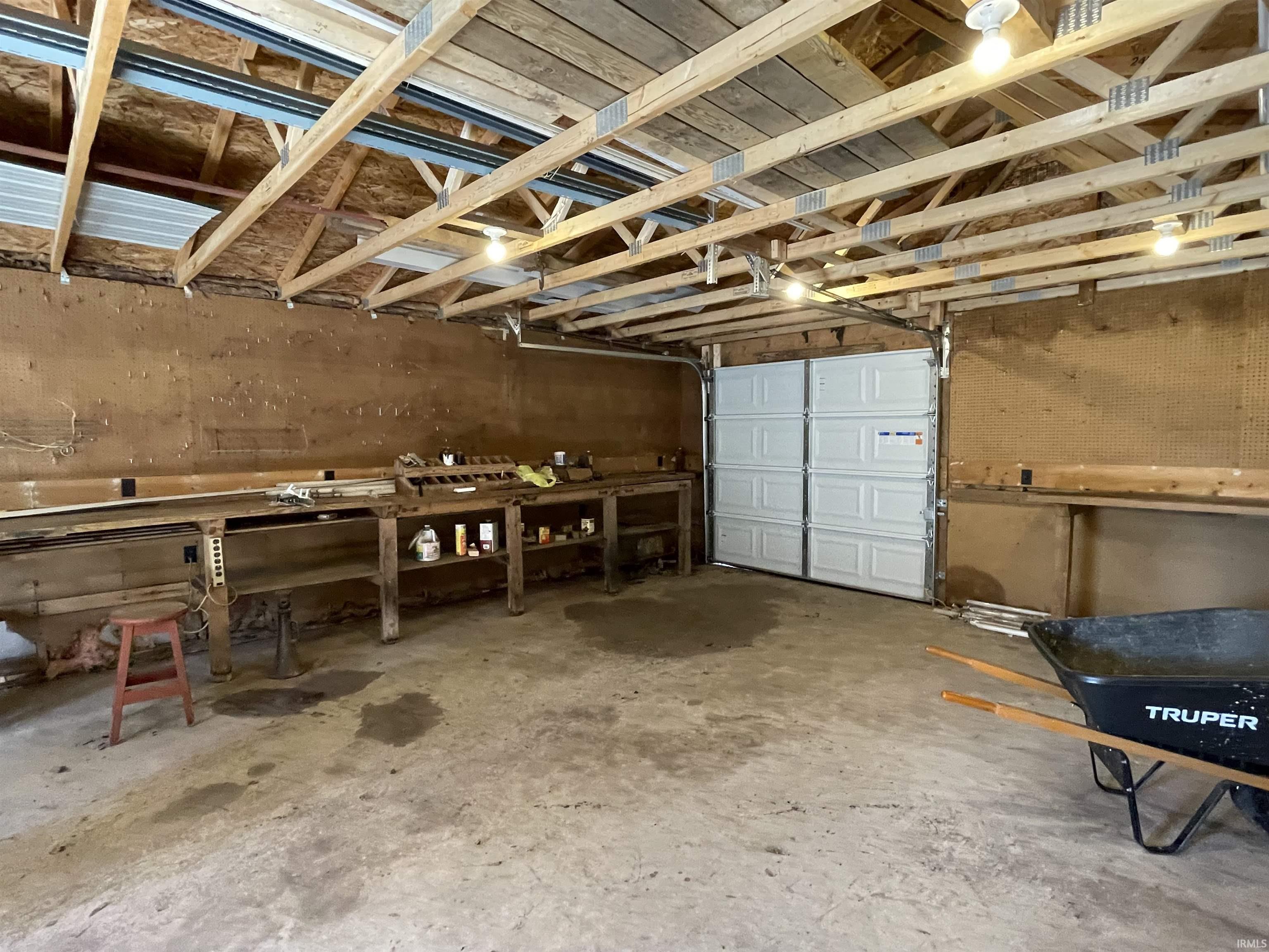 1112 Richard Road