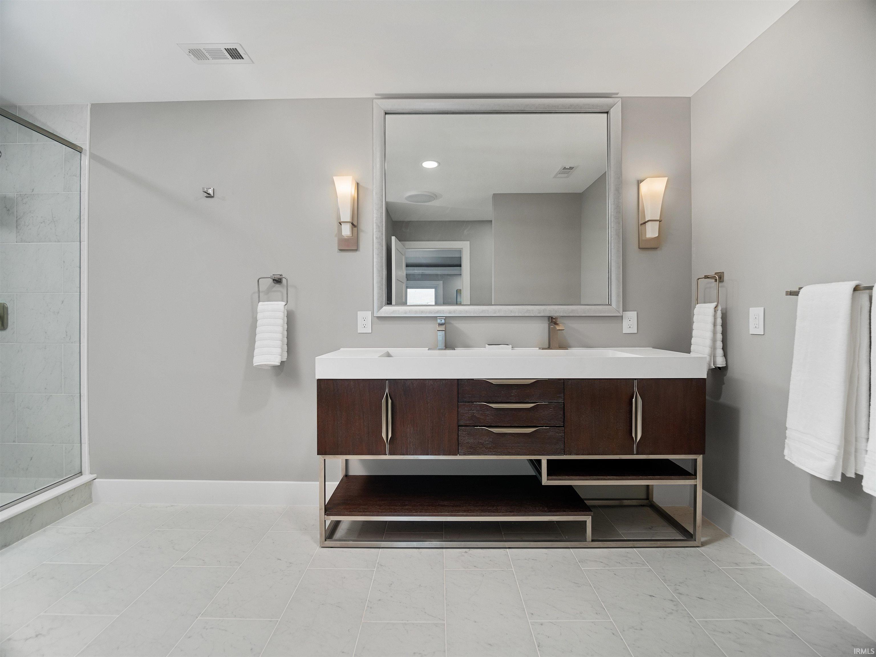520 Lavina, Apt 201