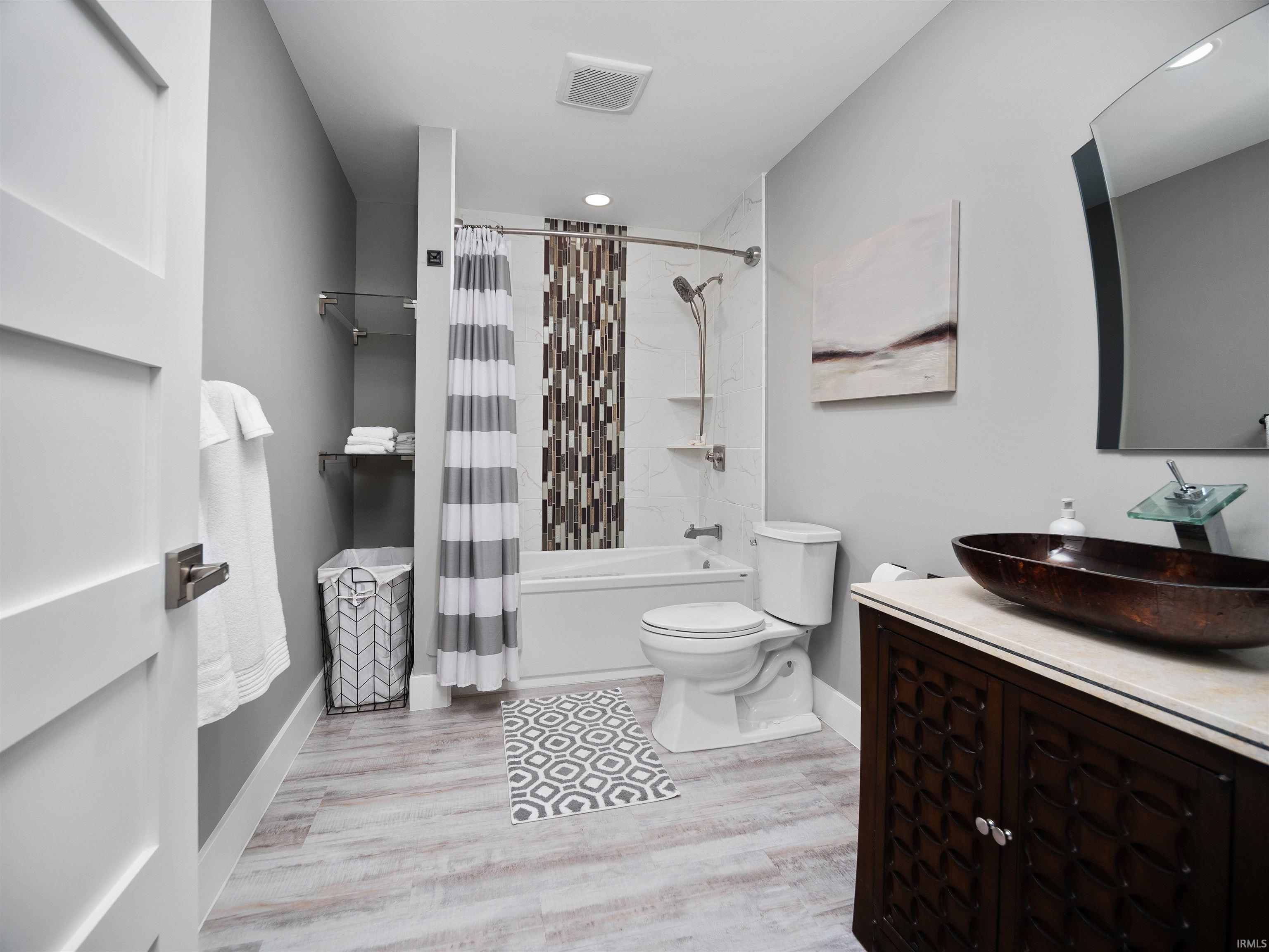 520 Lavina, Apt 201