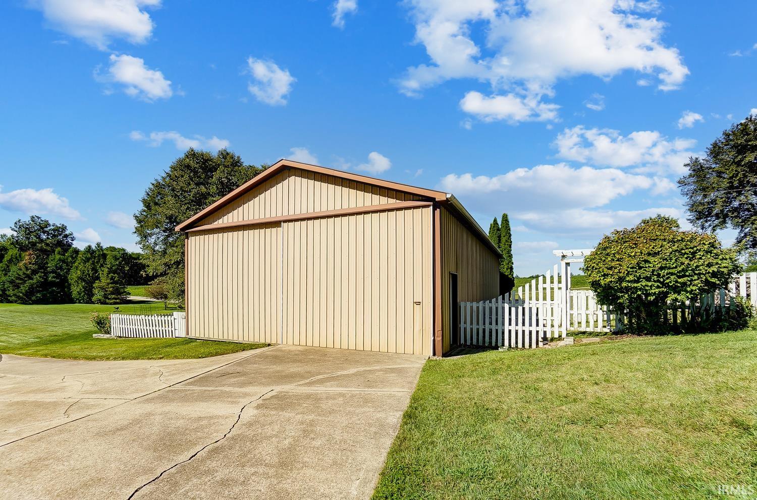 4805 S. 895 E. Pretty Lake
