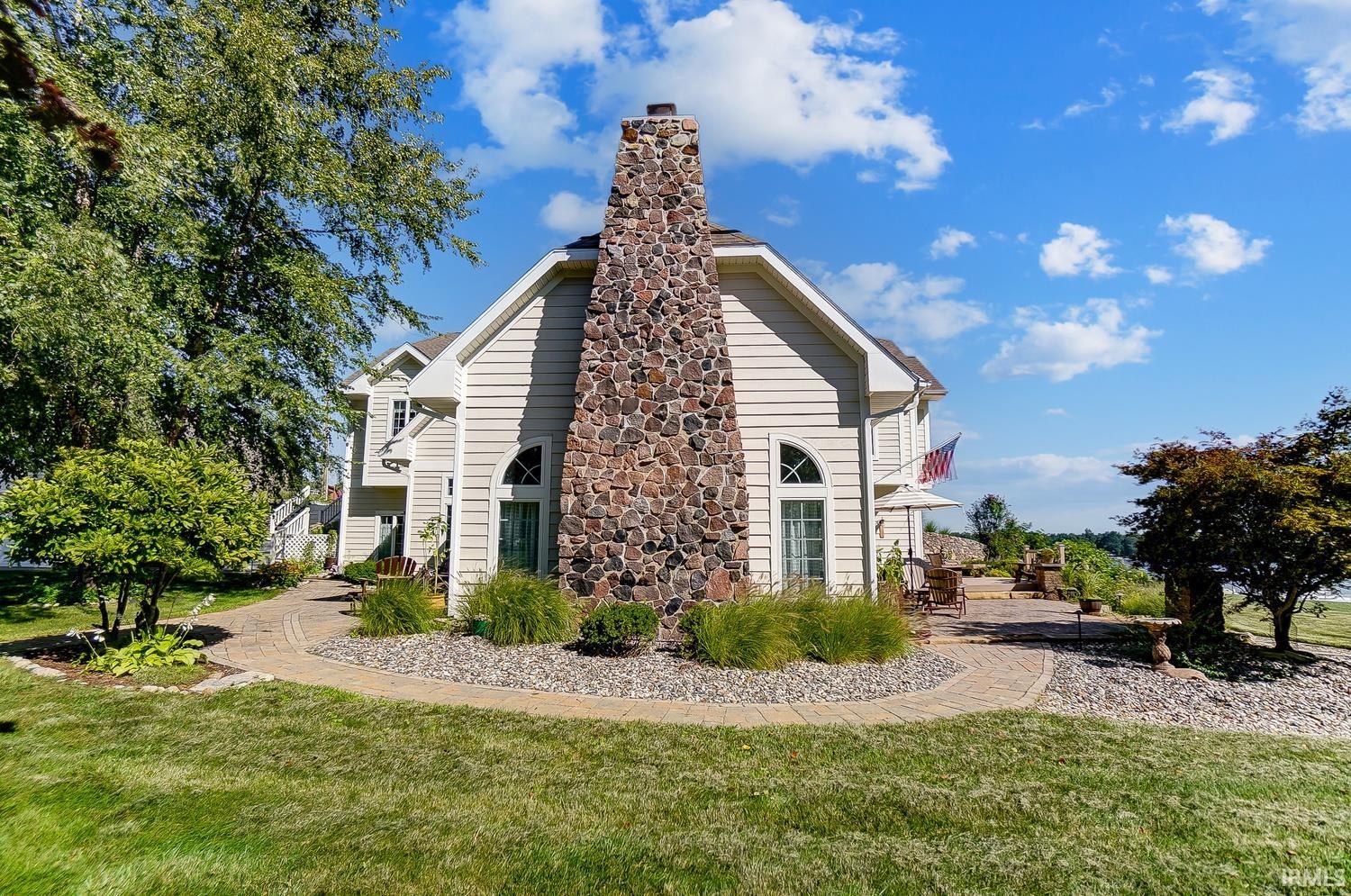 4805 S. 895 E. Pretty Lake