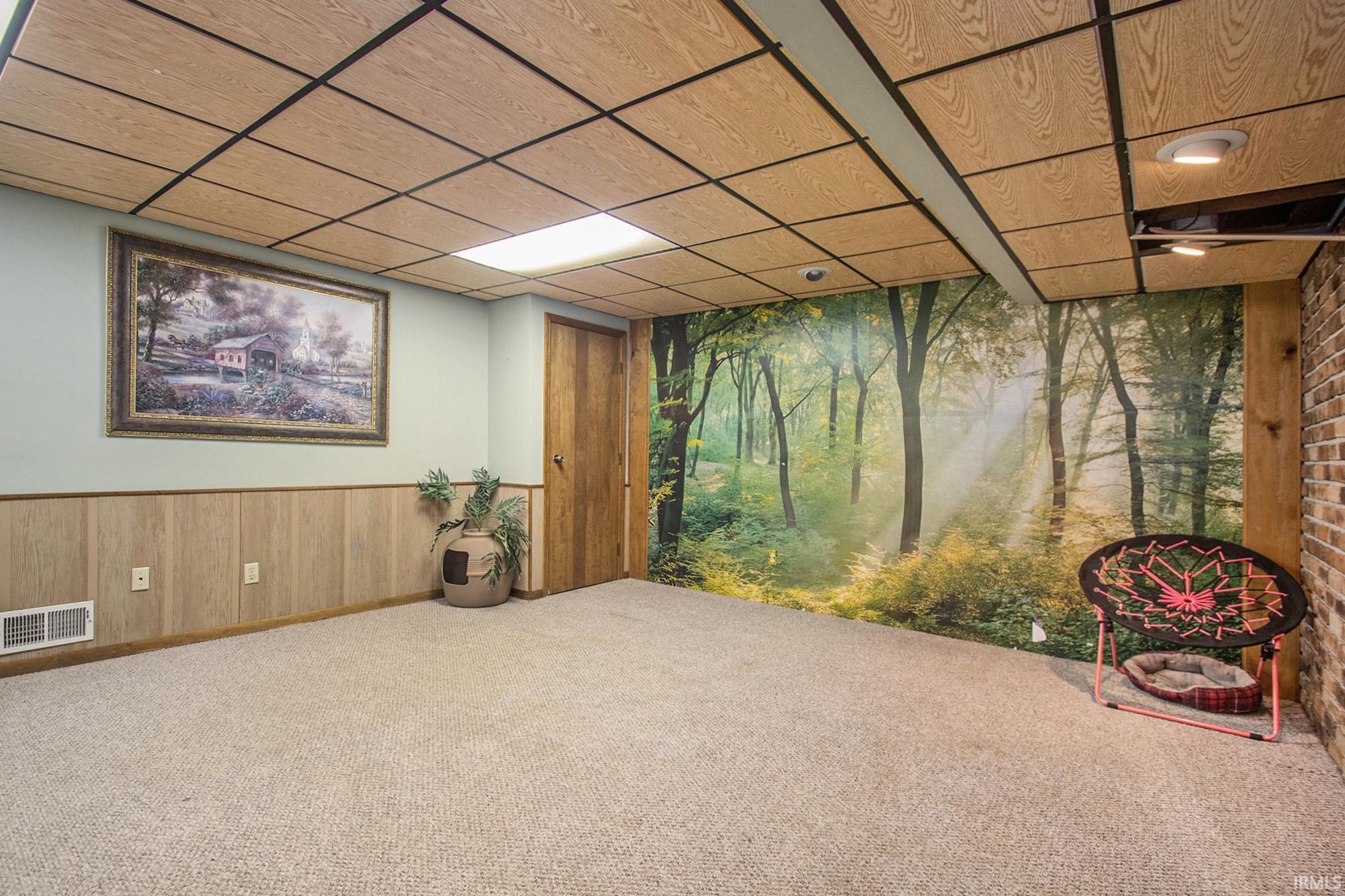 16552 Fox Cross